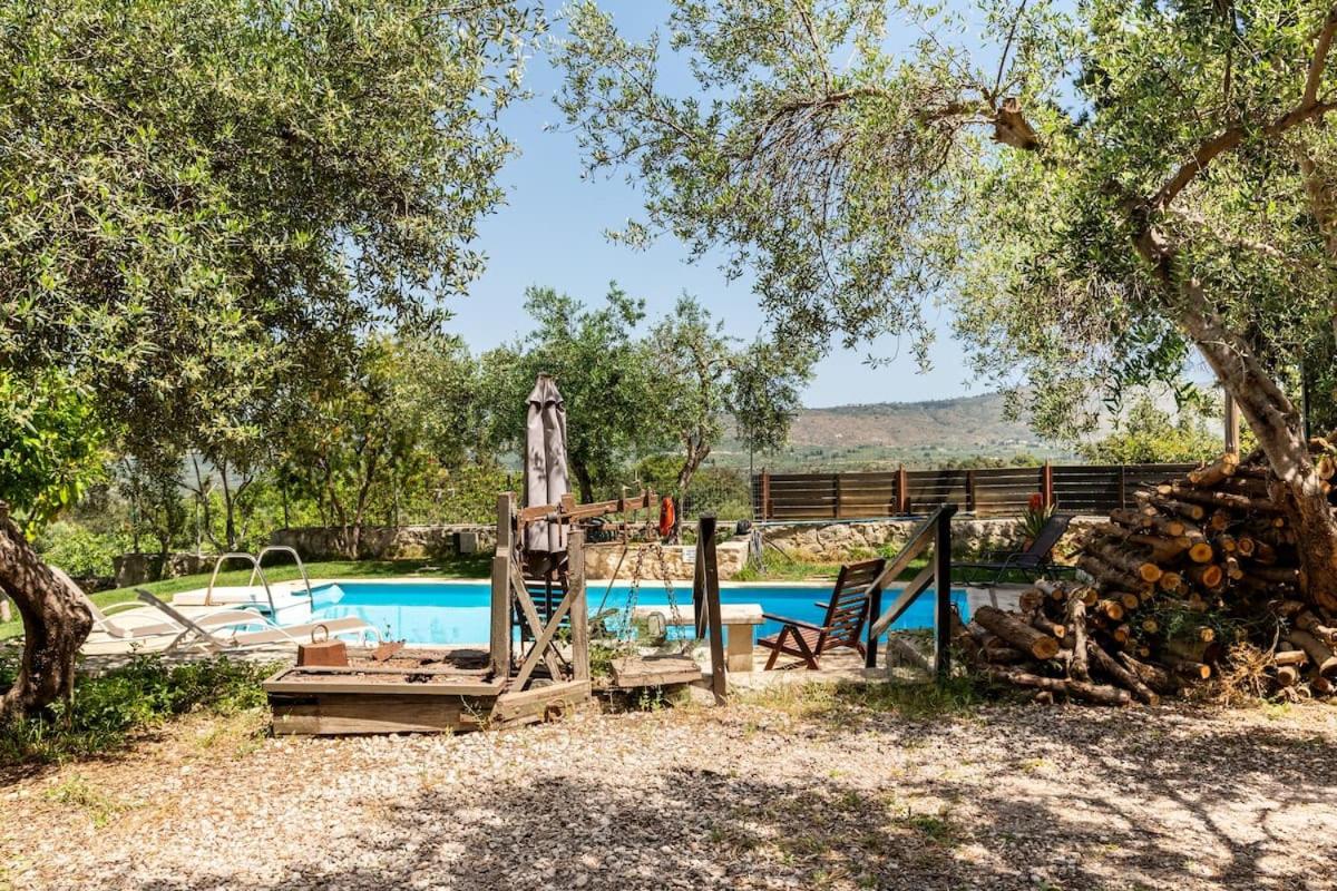 Villa with Private Pool - Photo 34