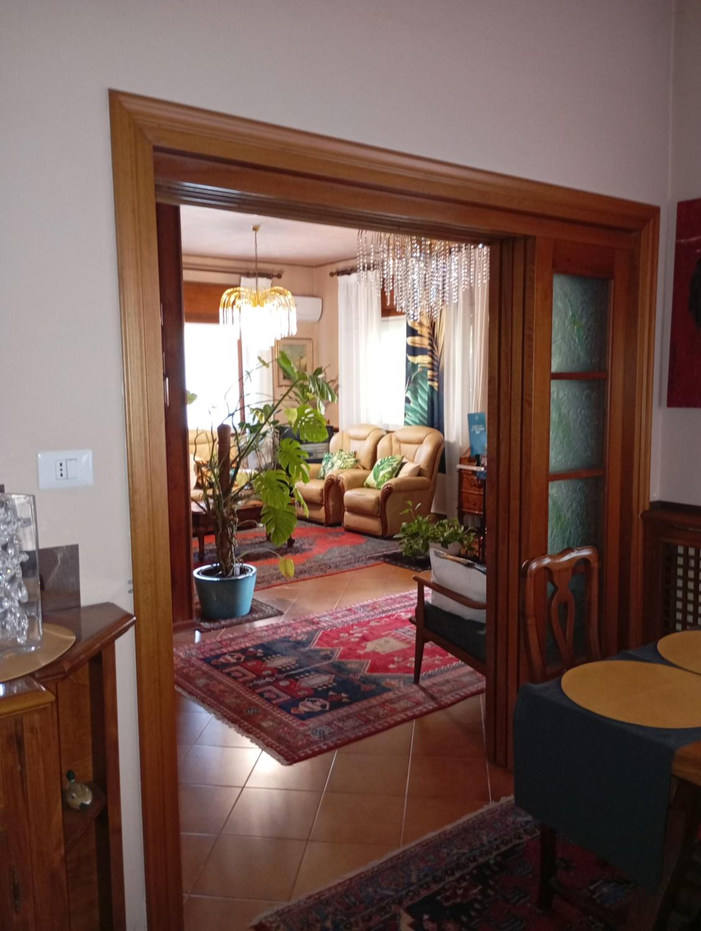 Double Room with Private Bathroom - Photo 22