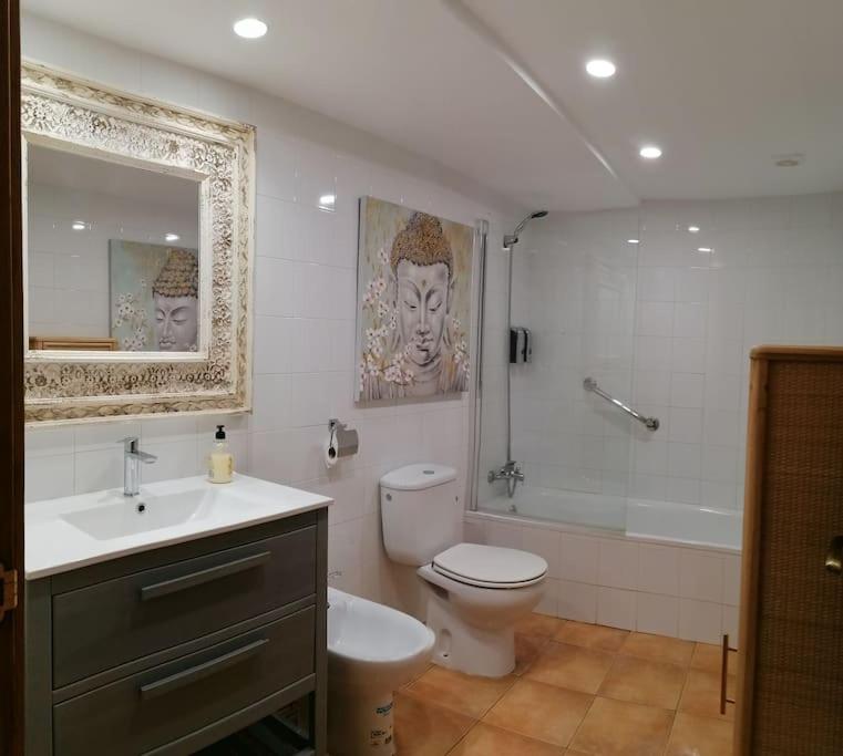 Two-Bedroom House photo 2