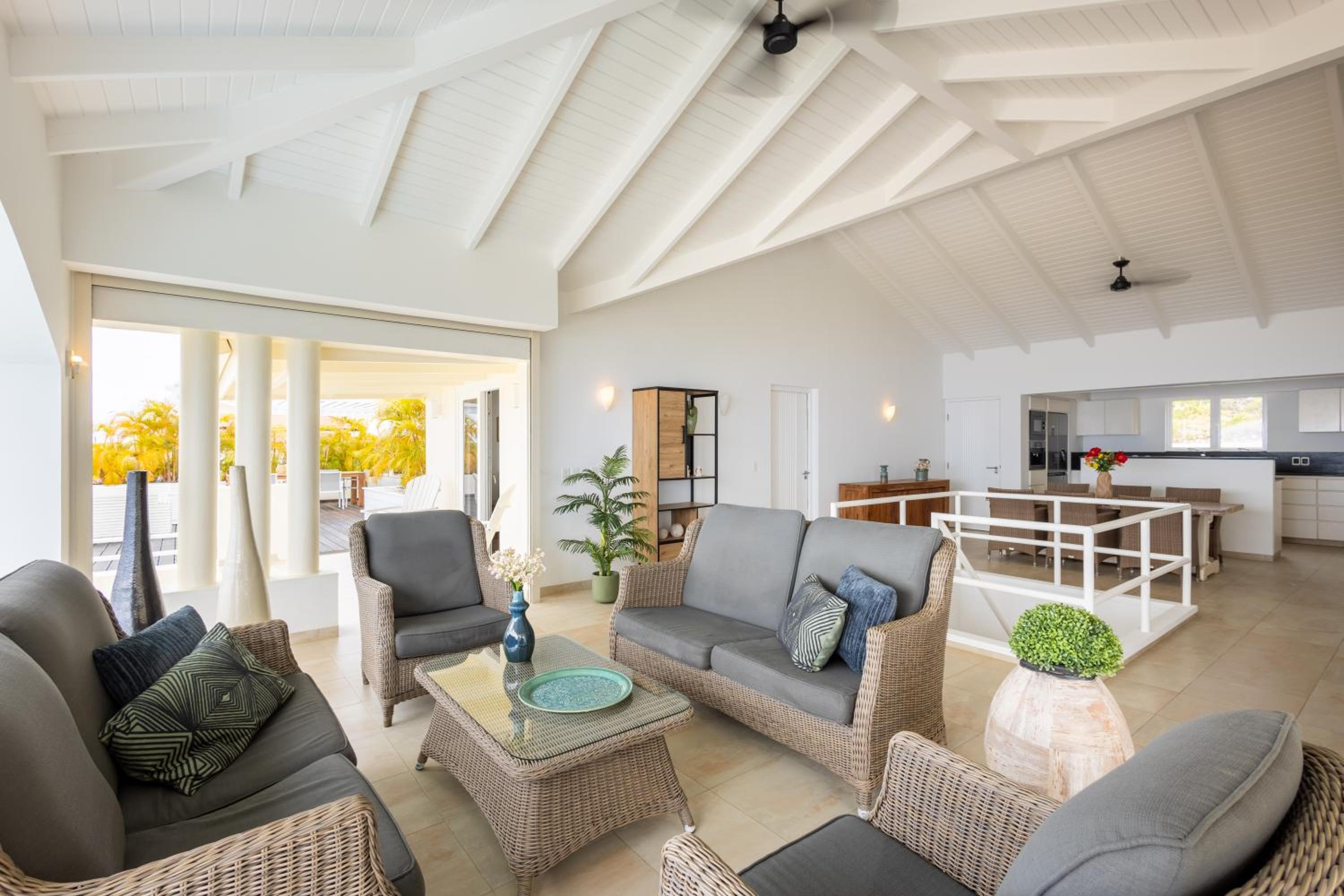 Four-Bedroom Villa with Ocean View and Private Pool