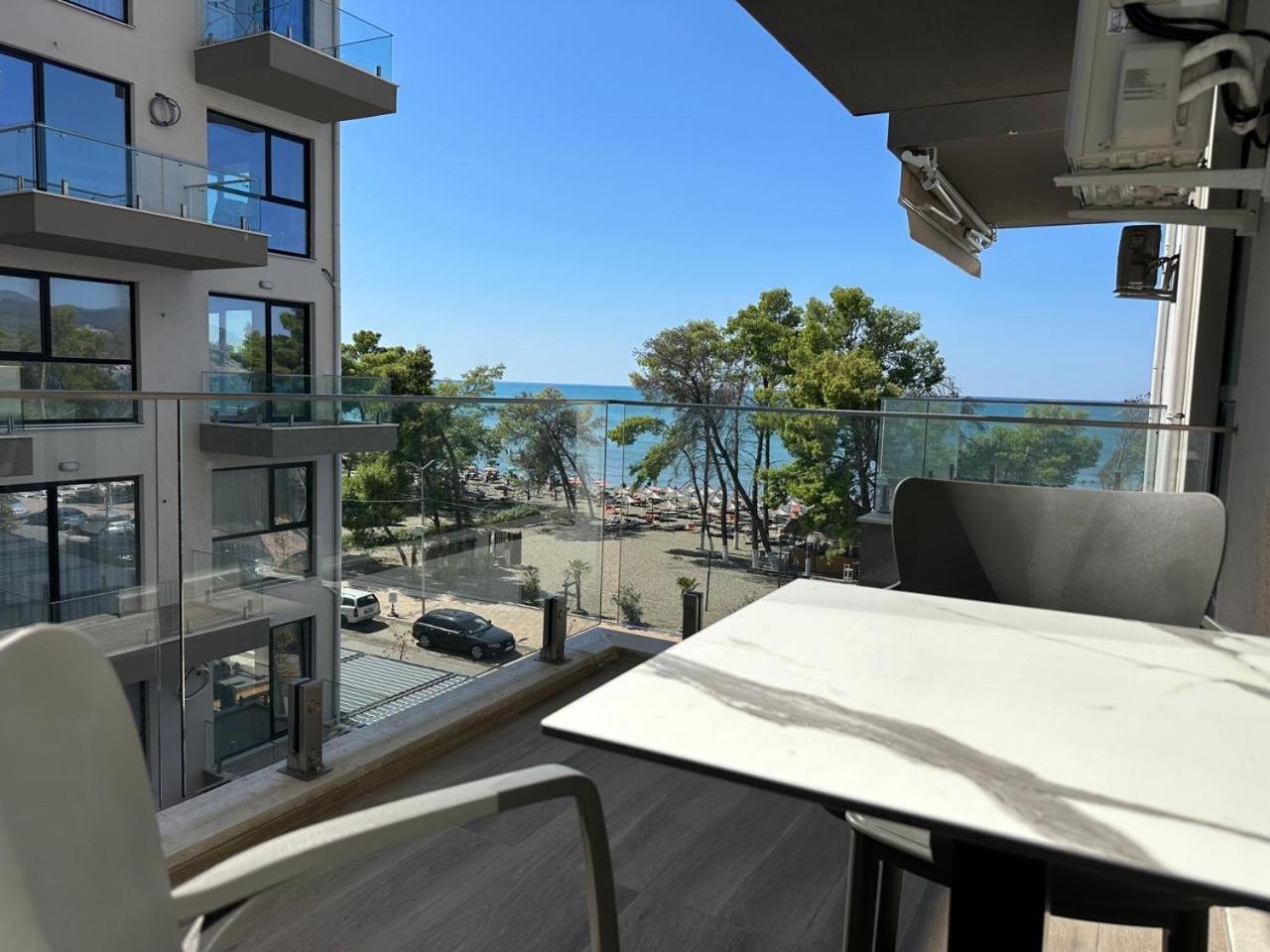 One-Bedroom Apartment with Balcony and Sea View