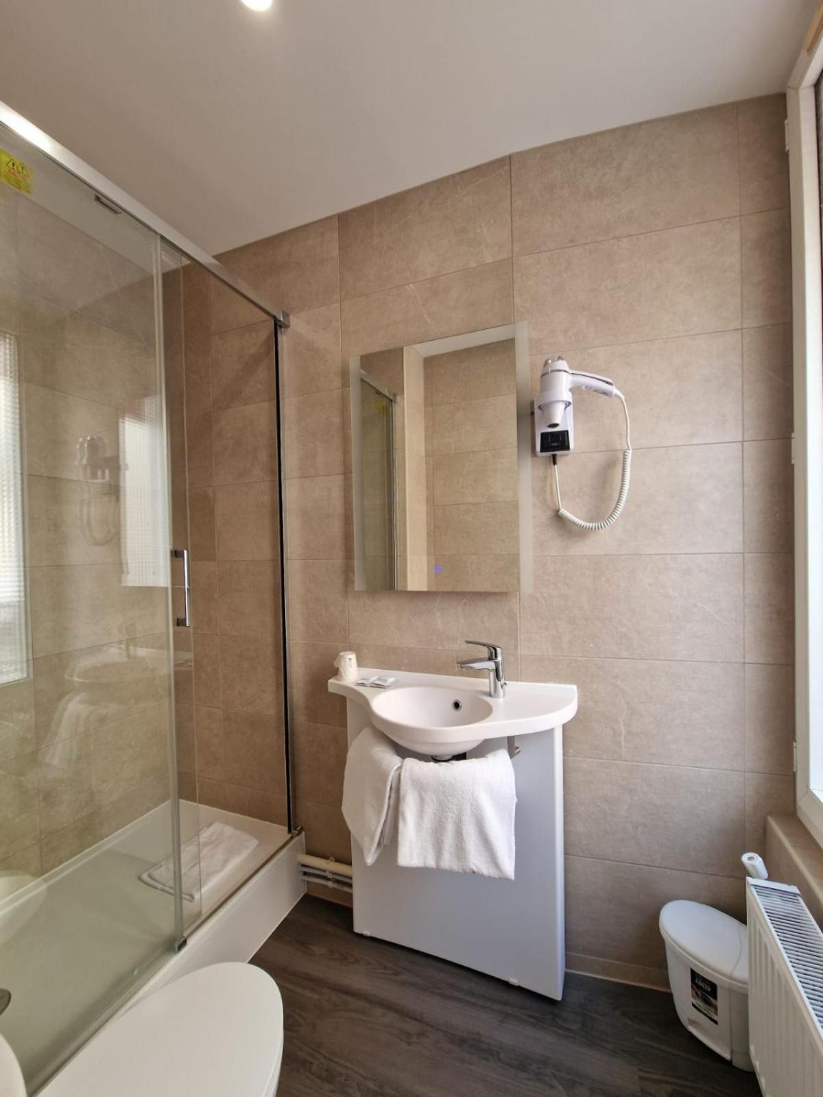 Double or Twin Room photo 2