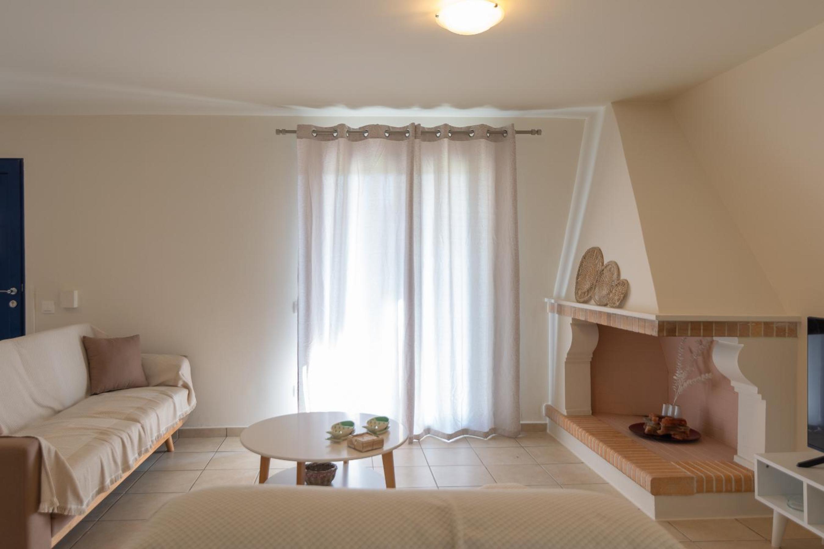 Two-Bedroom Apartment with Garden View photo 3