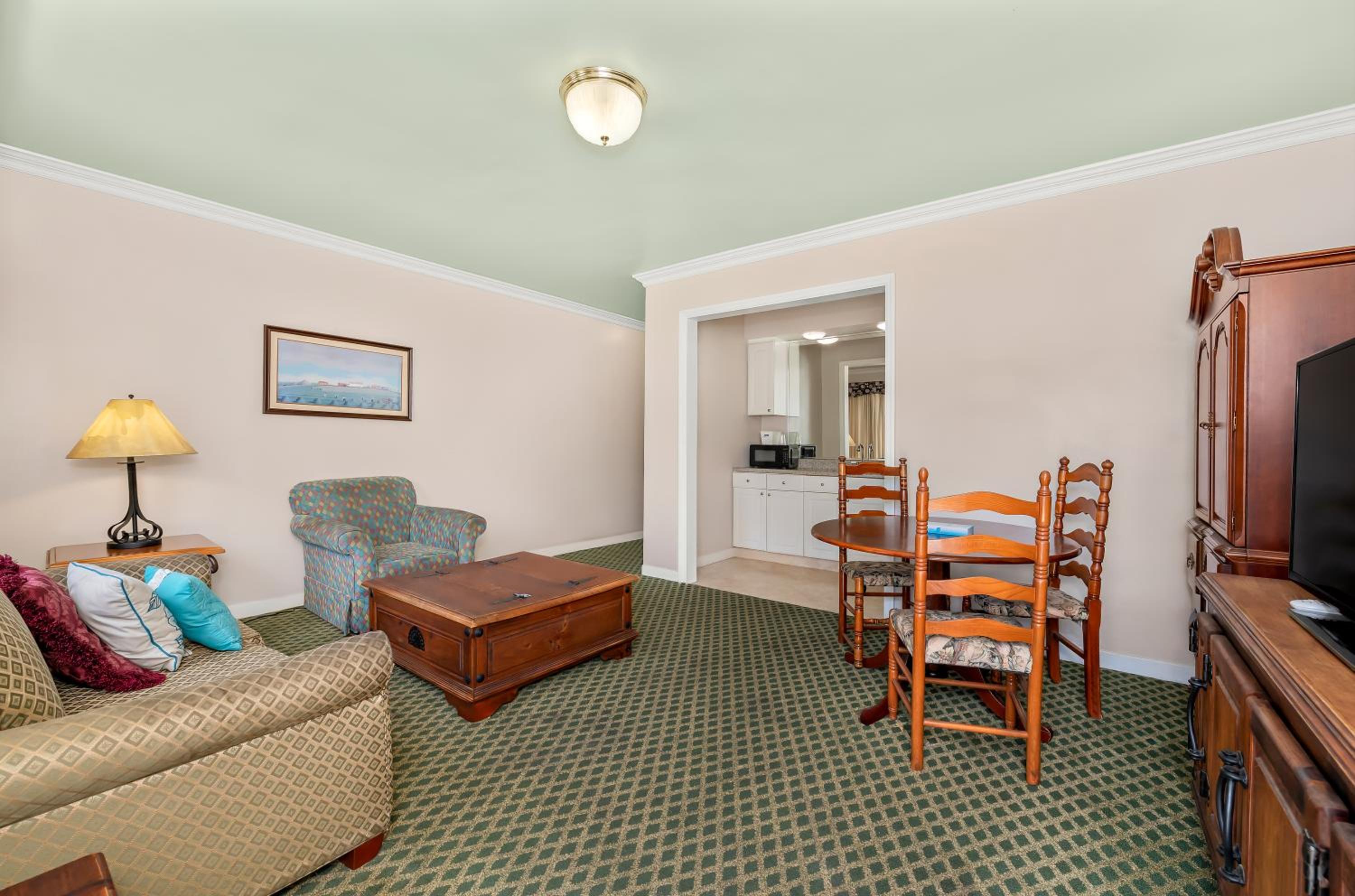 One-Bedroom Apartment photo 3