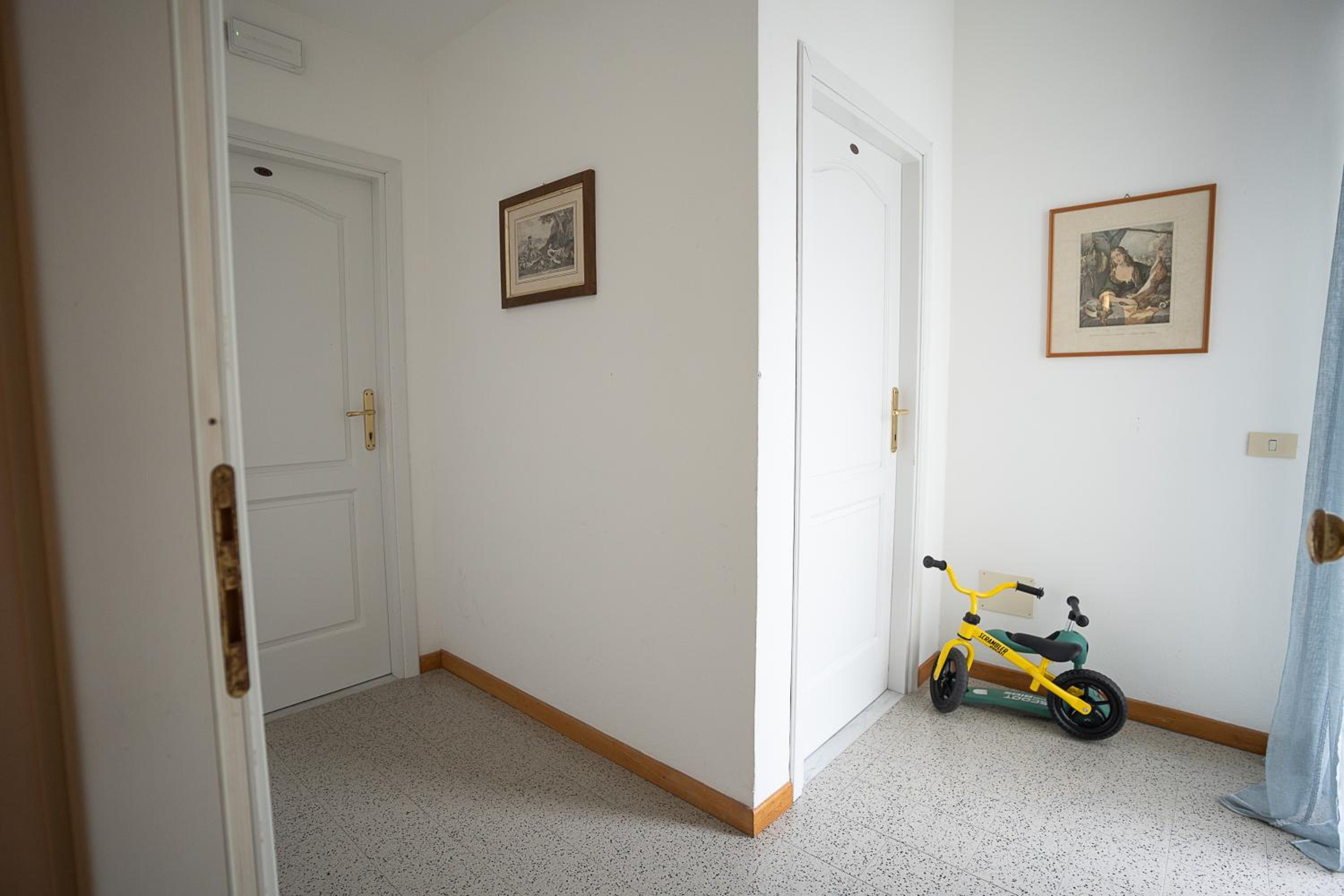 Standard Family Room photo 2