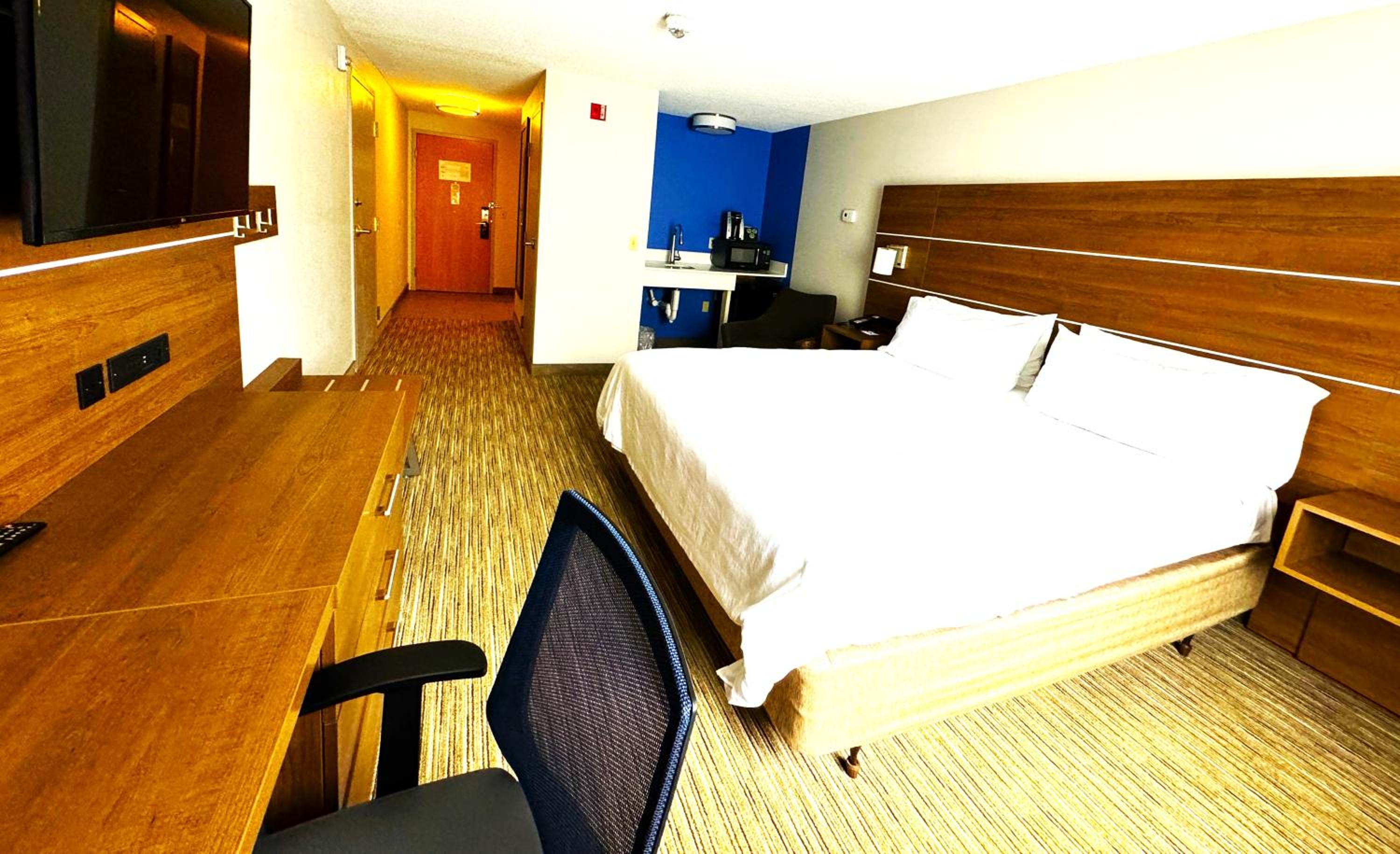 King Room - Mobility Access/Hearing Accessible - Photo 15