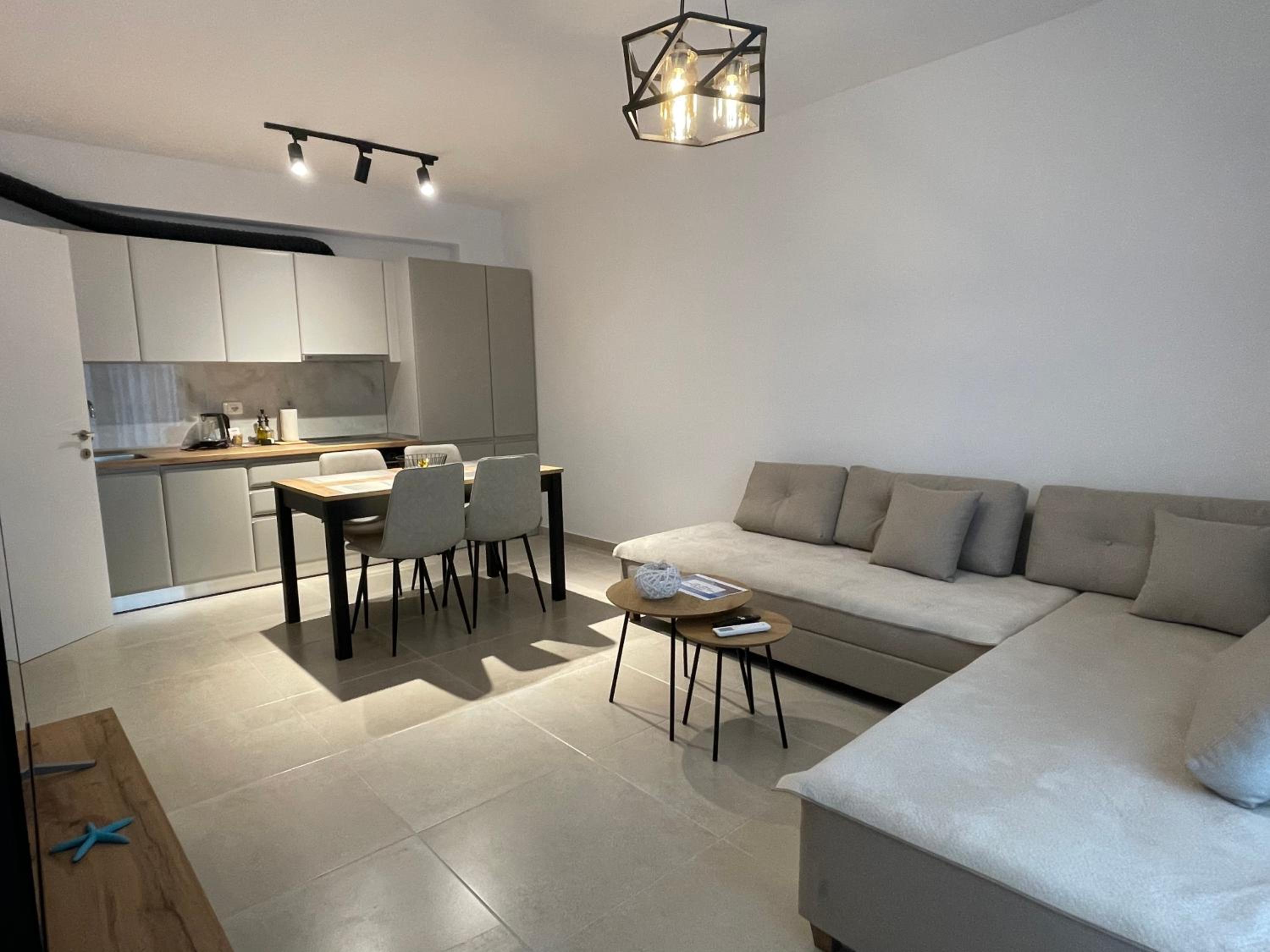 One-Bedroom Apartment with Balcony and Sea View photo 1