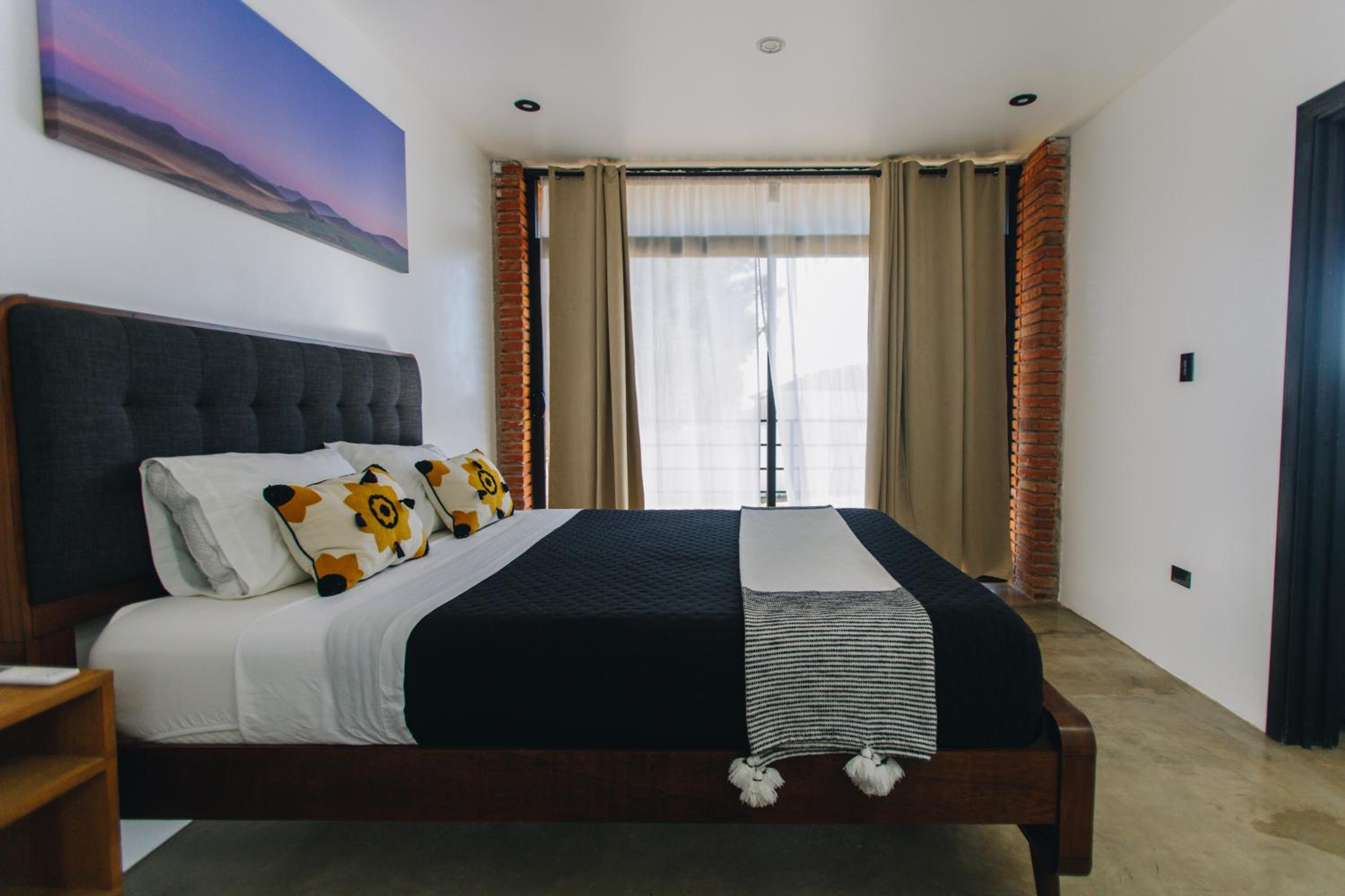 Two-Bedroom House - Photo 1