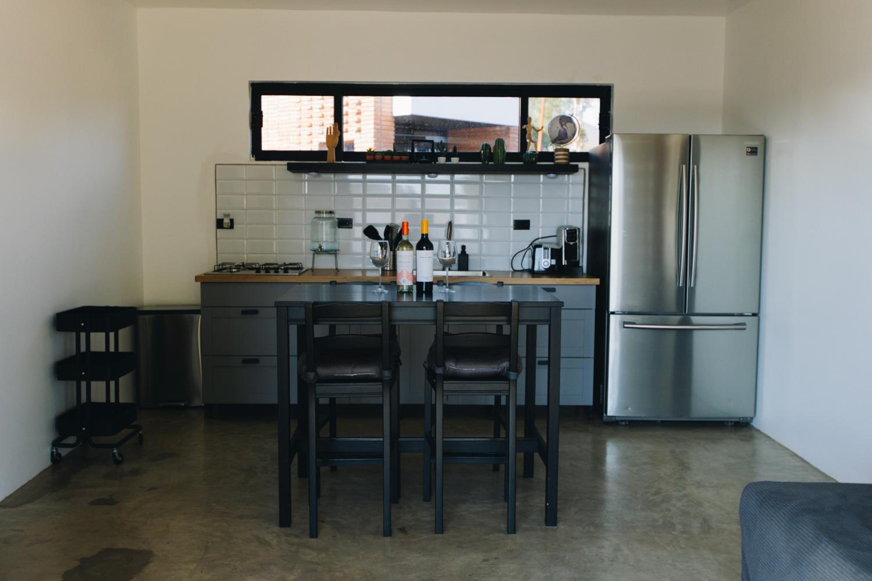 Two-Bedroom House - Photo 8