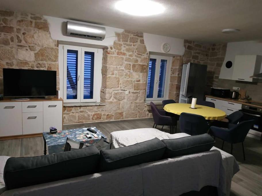 Two-Bedroom Apartment with Sea View photo 1