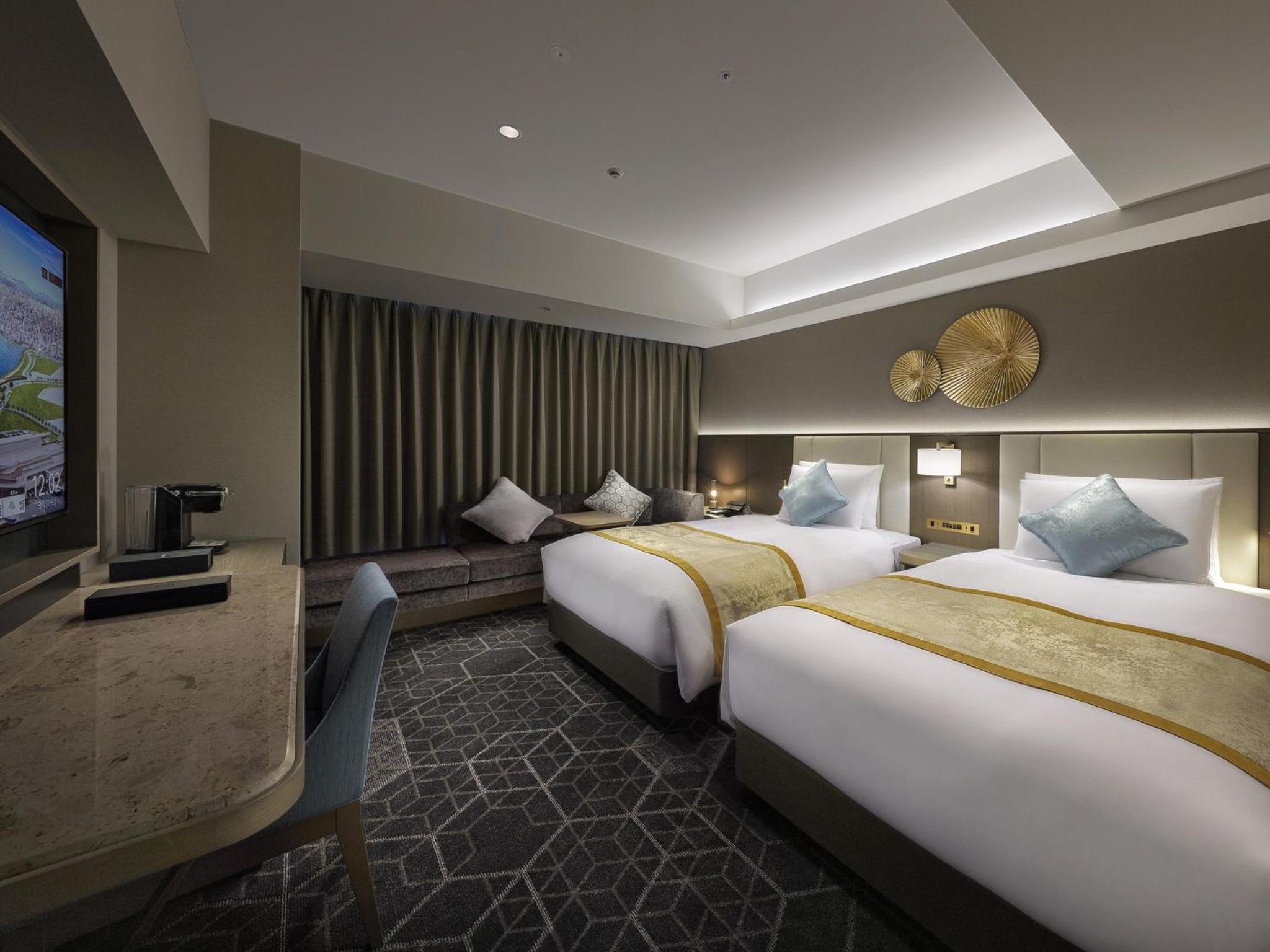 [ELLE SPA] Deluxe Twin Room with River View including Meals, Onsen & Aroma treatment