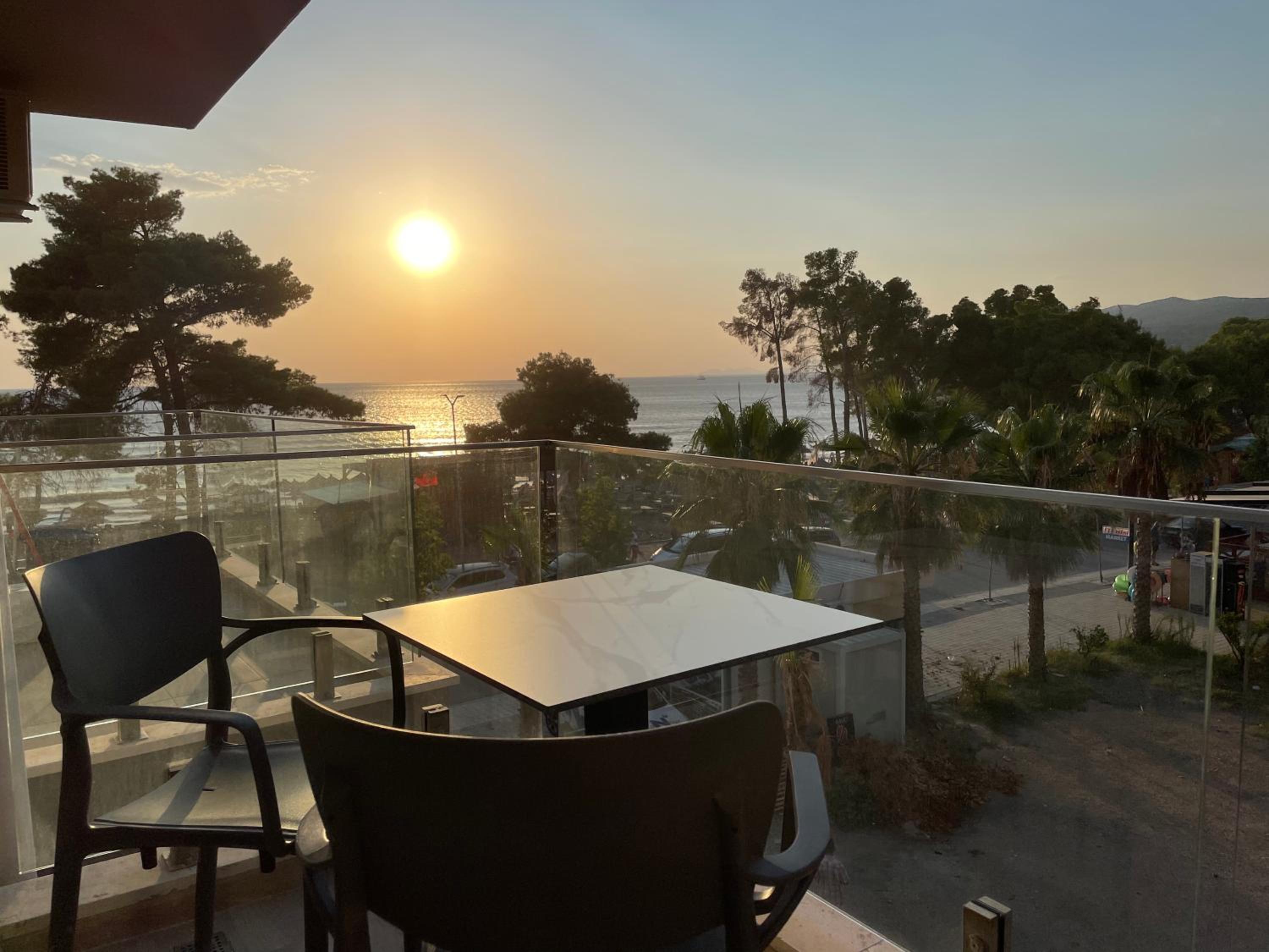 One-Bedroom Apartment with Balcony and Sea View