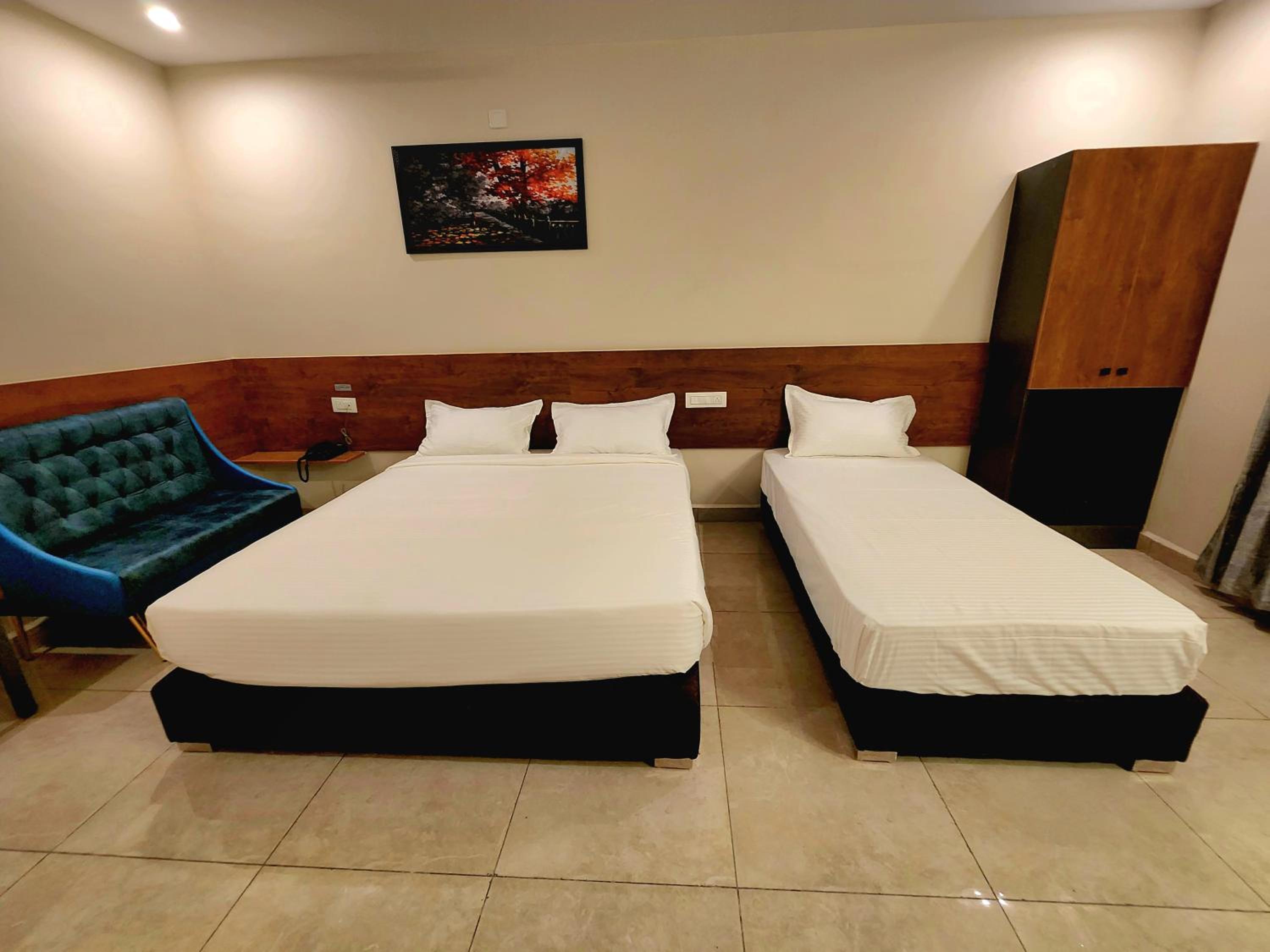 Deluxe Triple Room - Photo 4