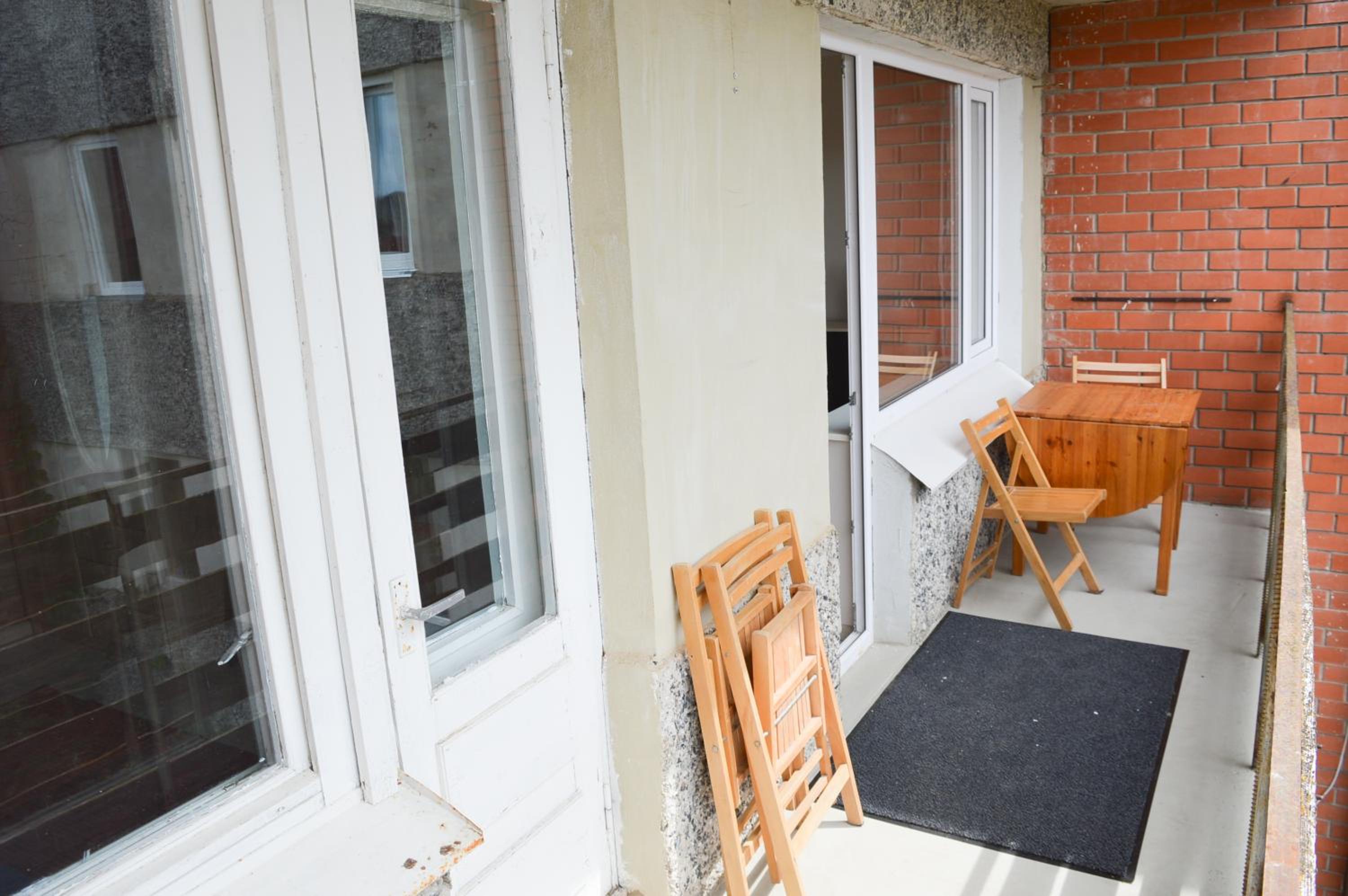 Two-Bedroom Apartment with Balcony photo 2