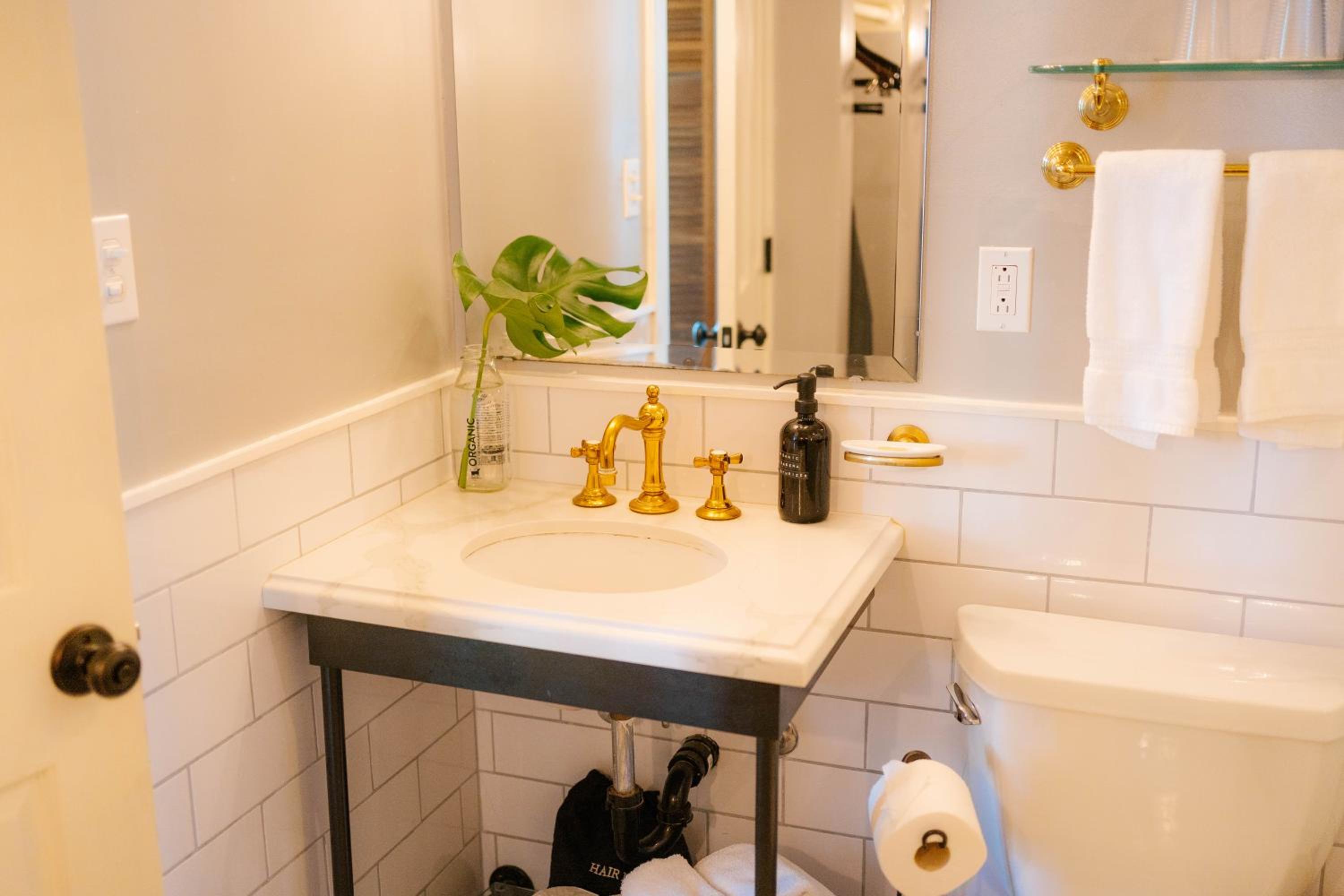 Deluxe Queen Room photo 2