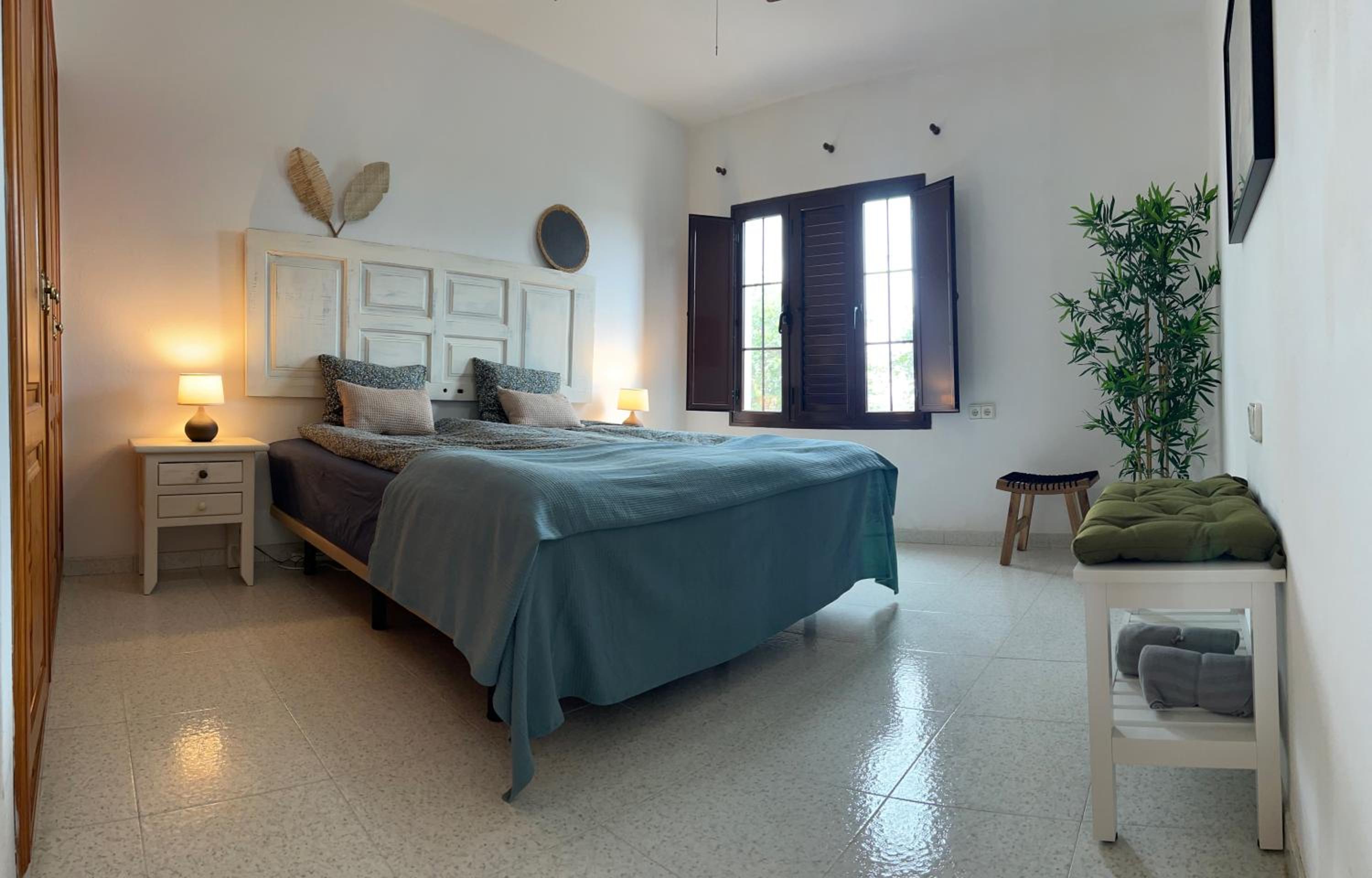 Habitación Cuádruple con Vista a la Montaña