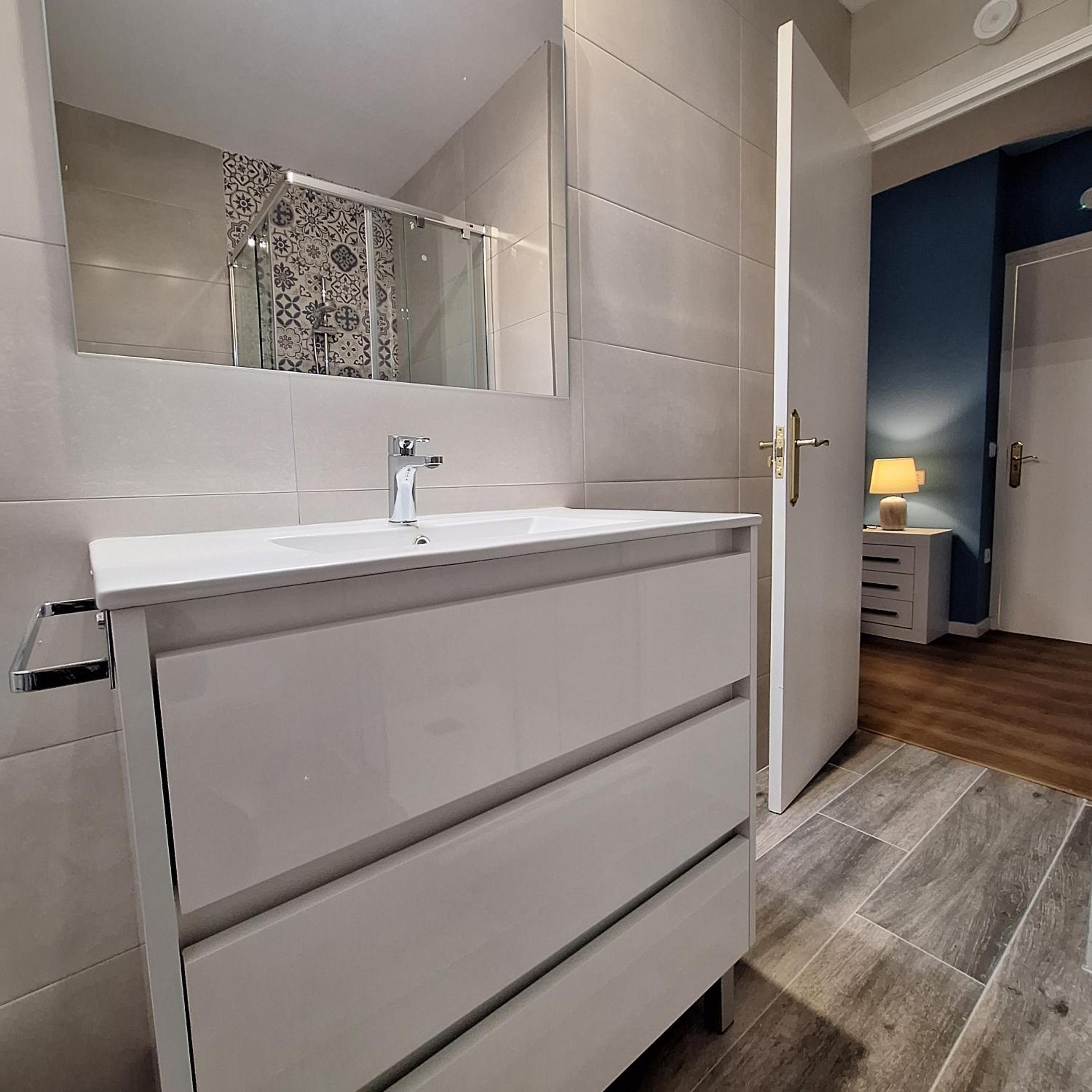 Triple Room with Private Bathroom photo 3