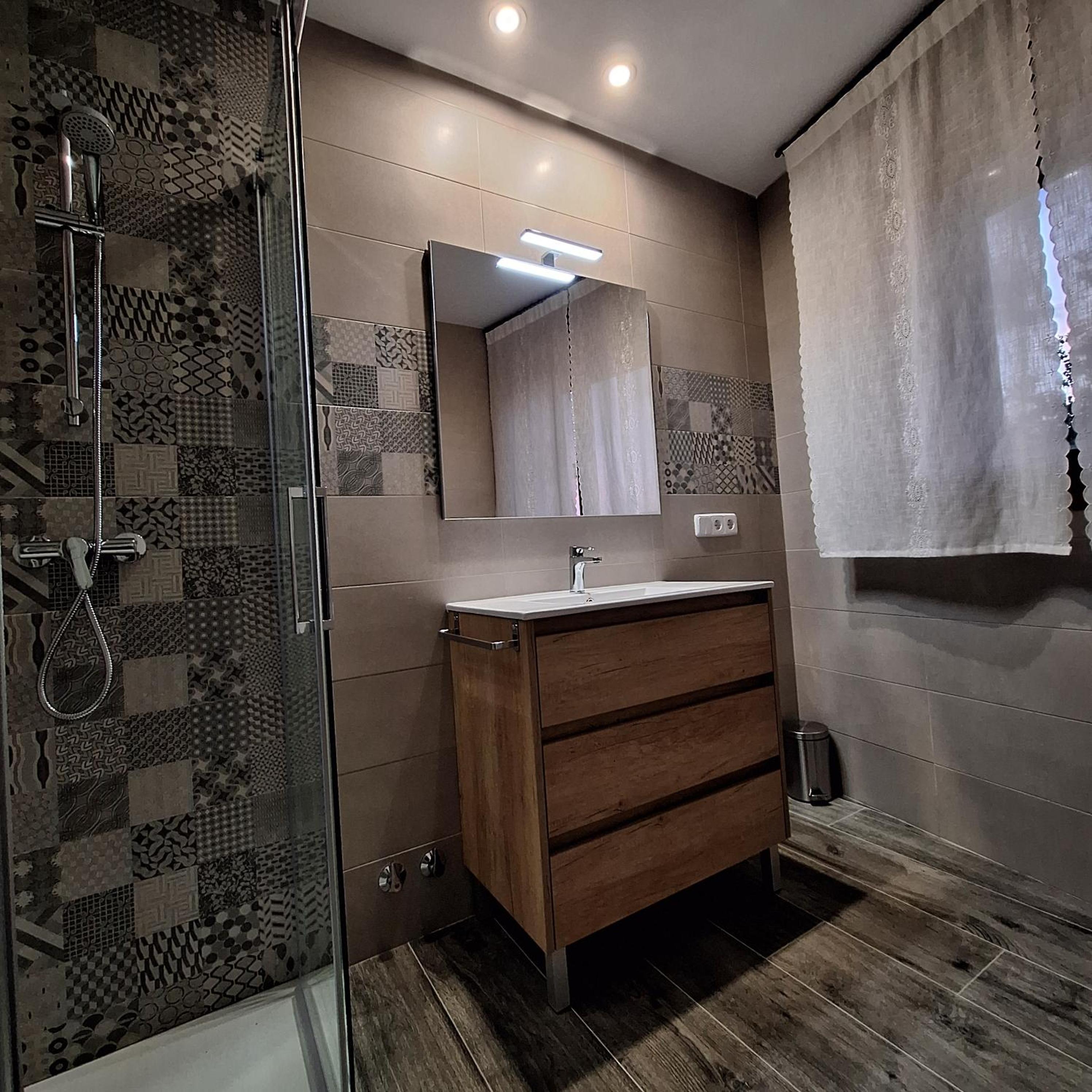 Double Room with Private Bathroom photo 2