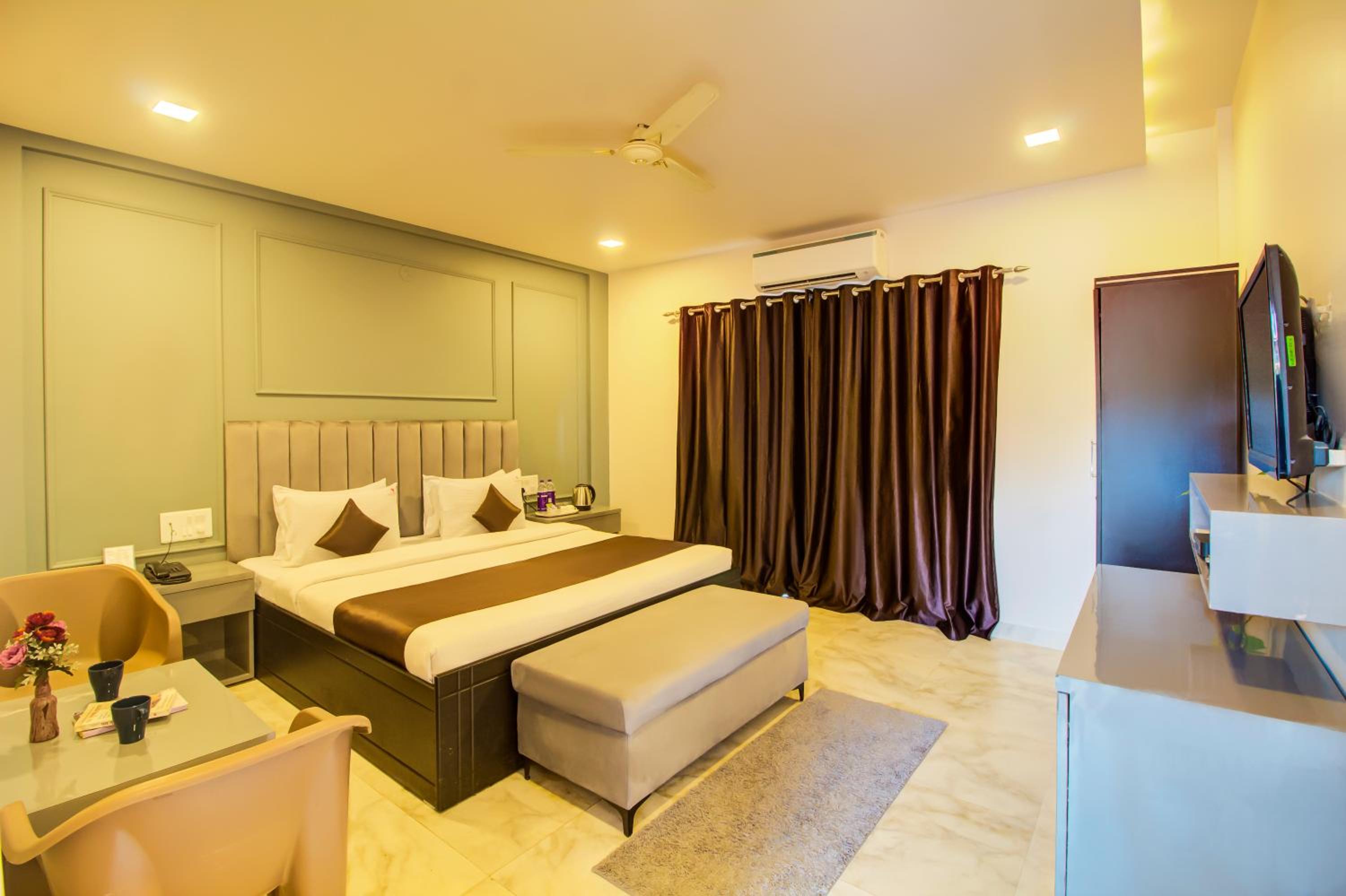 Double Room with Mountain View - Photo 13