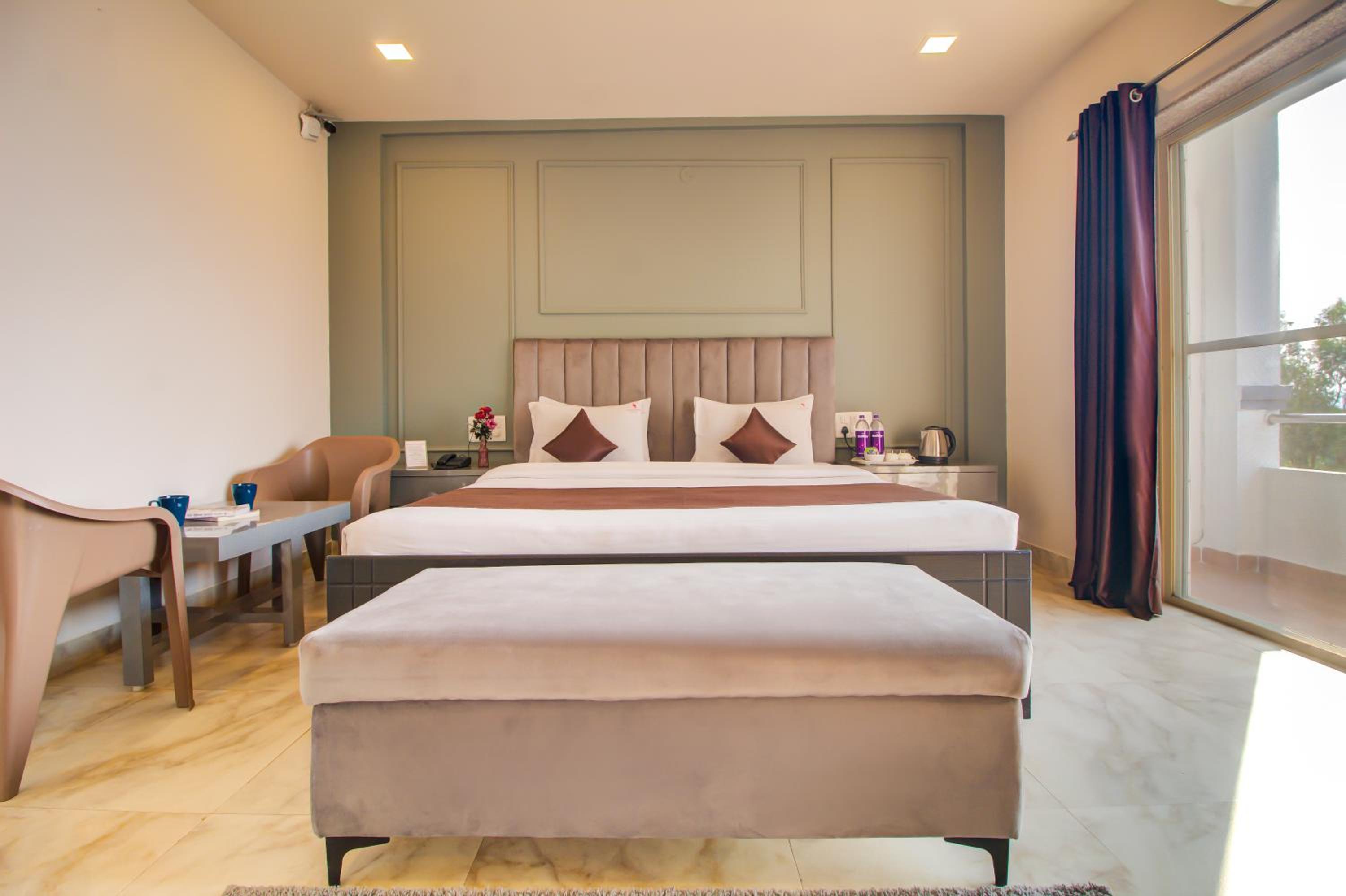 Double Room with Mountain View - Photo 11