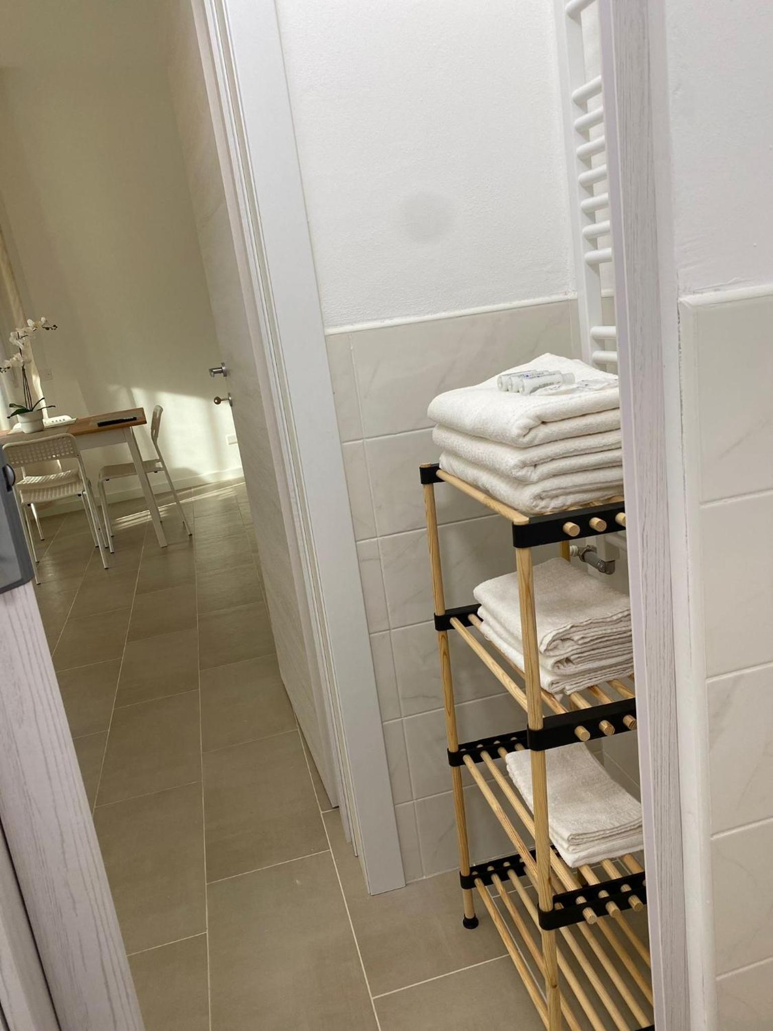 Quadruple Room with Private Bathroom photo 3