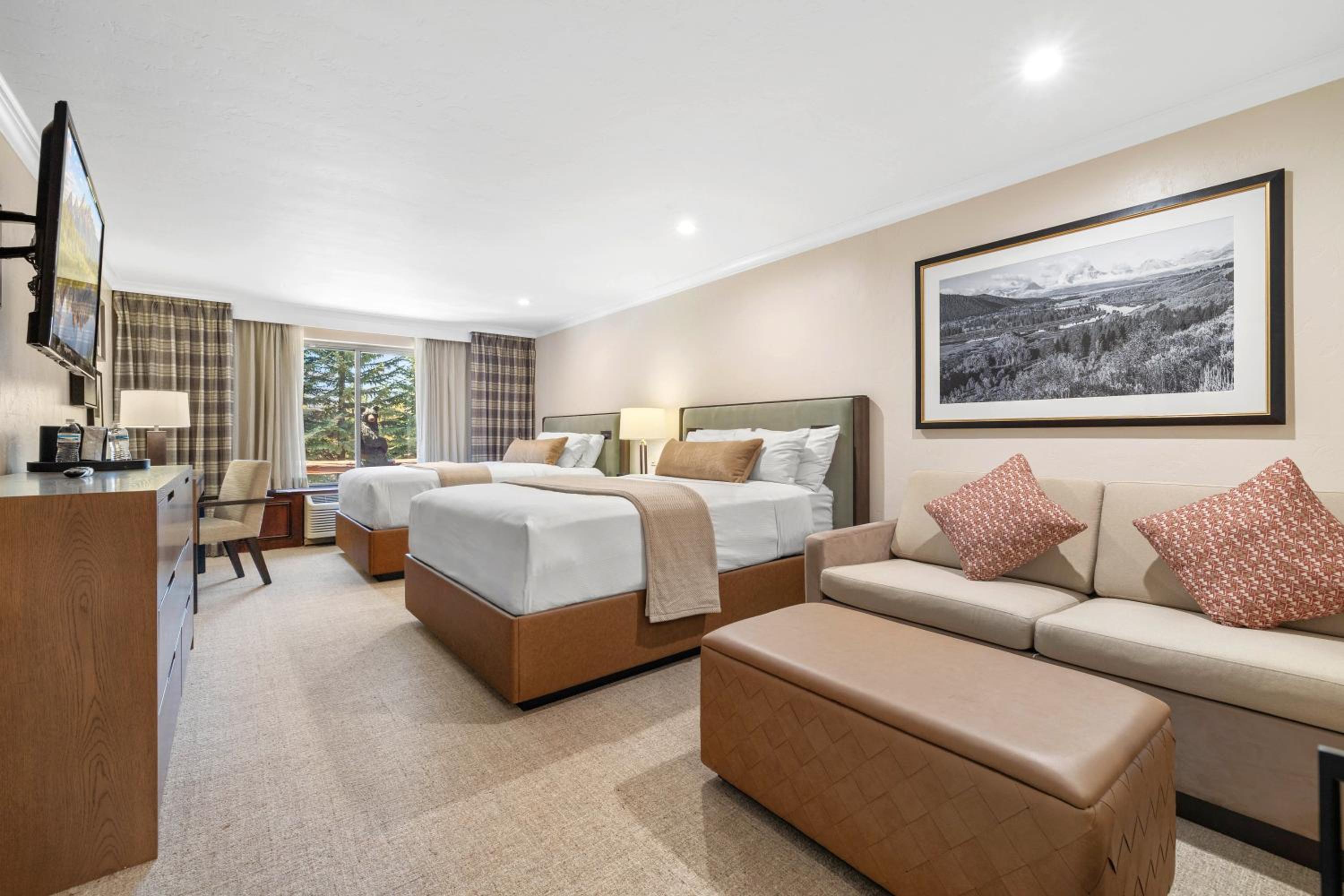 Queen Room with Two Queen Beds - Disability Access photo 1