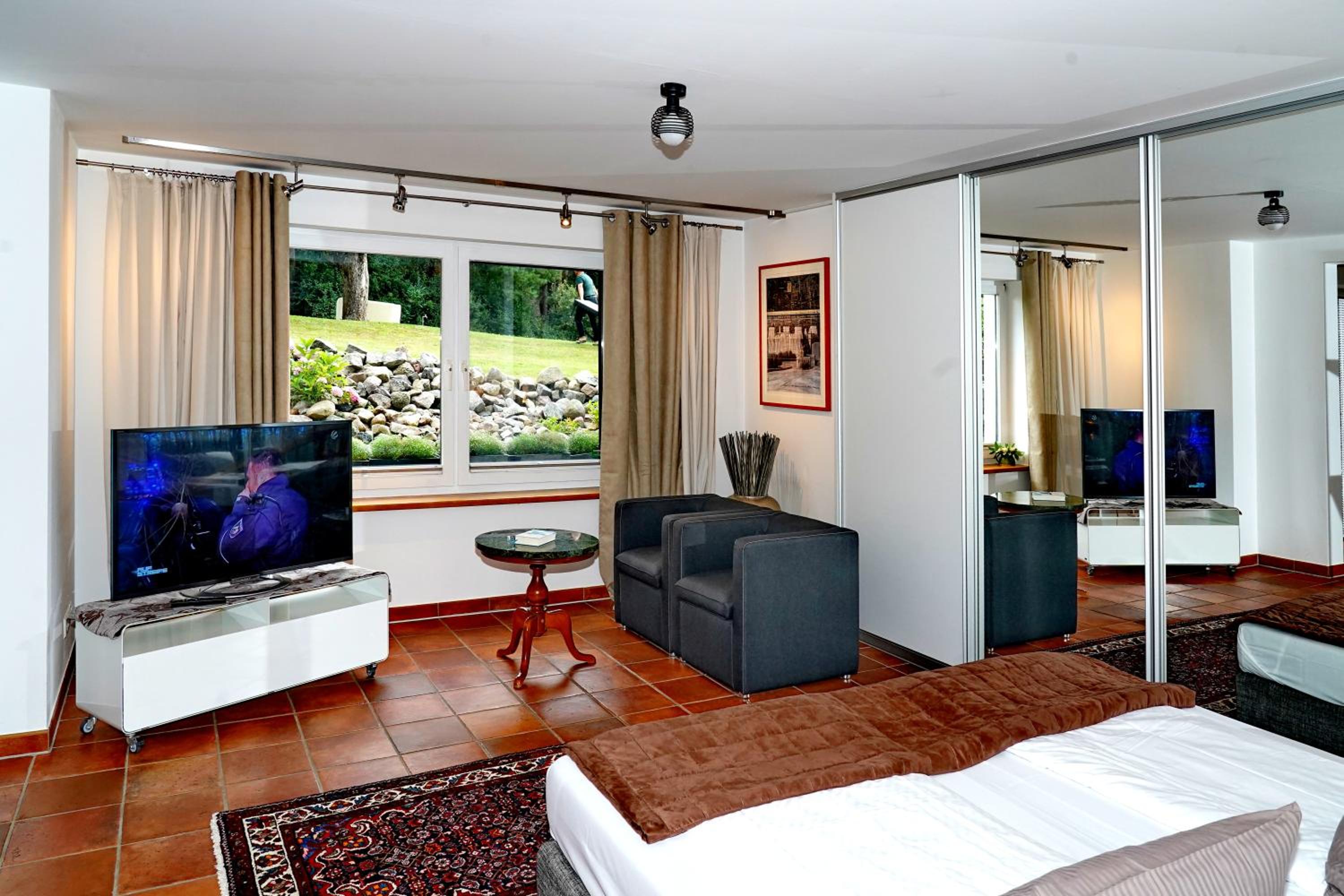 Apartment with Garden View - Annex