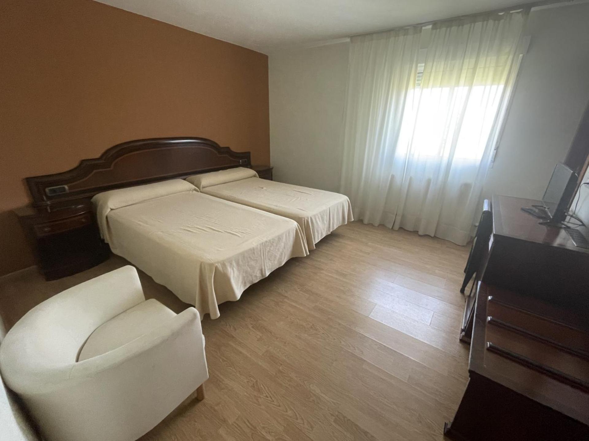 Standard Double Room photo 2
