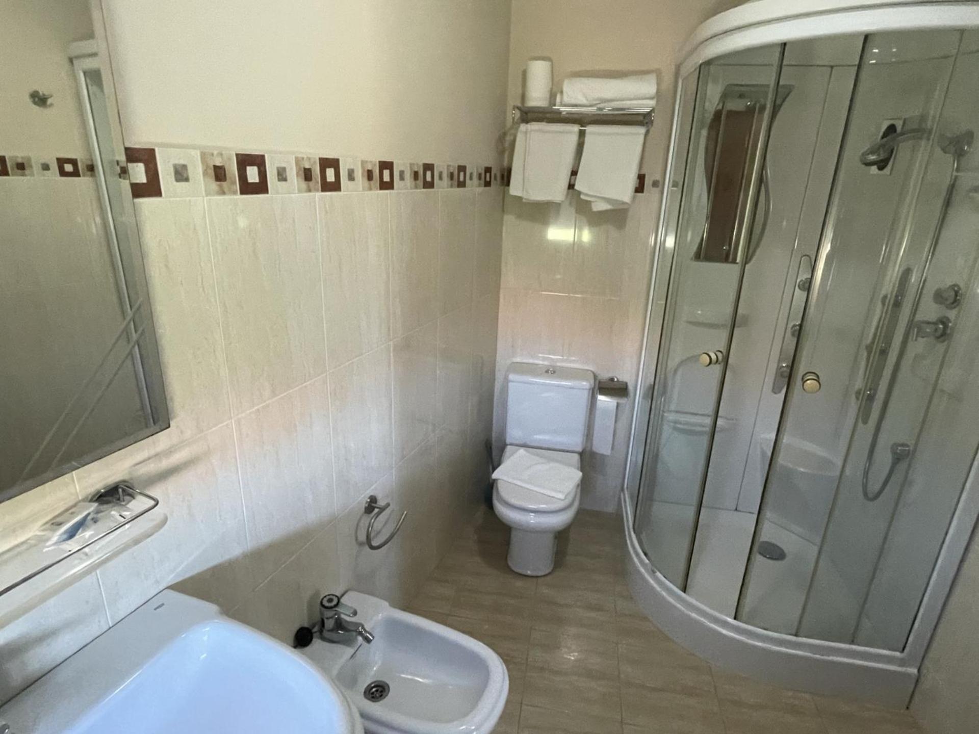 Standard Double Room photo 3
