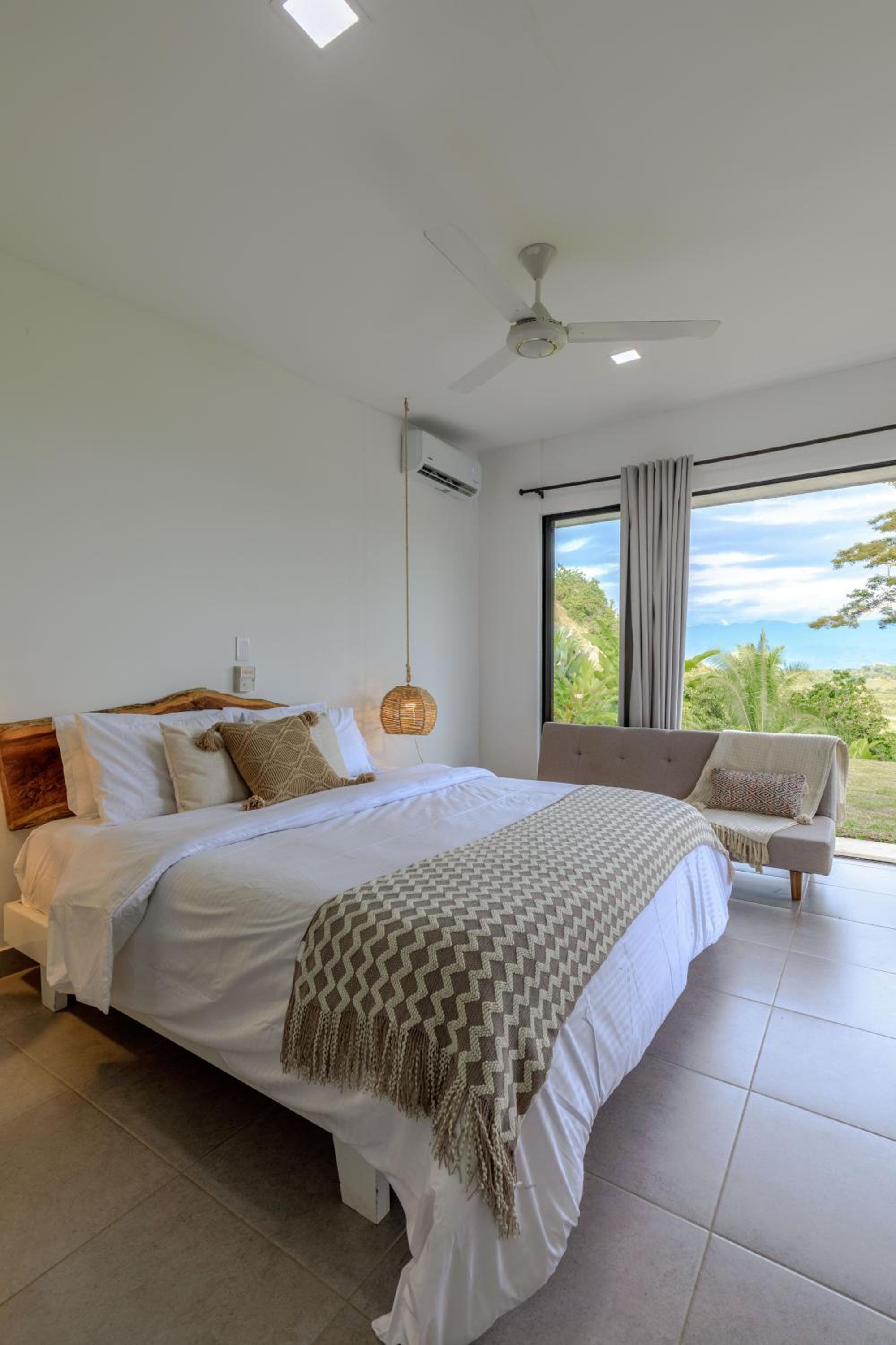 Three-Bedroom Villa photo 3
