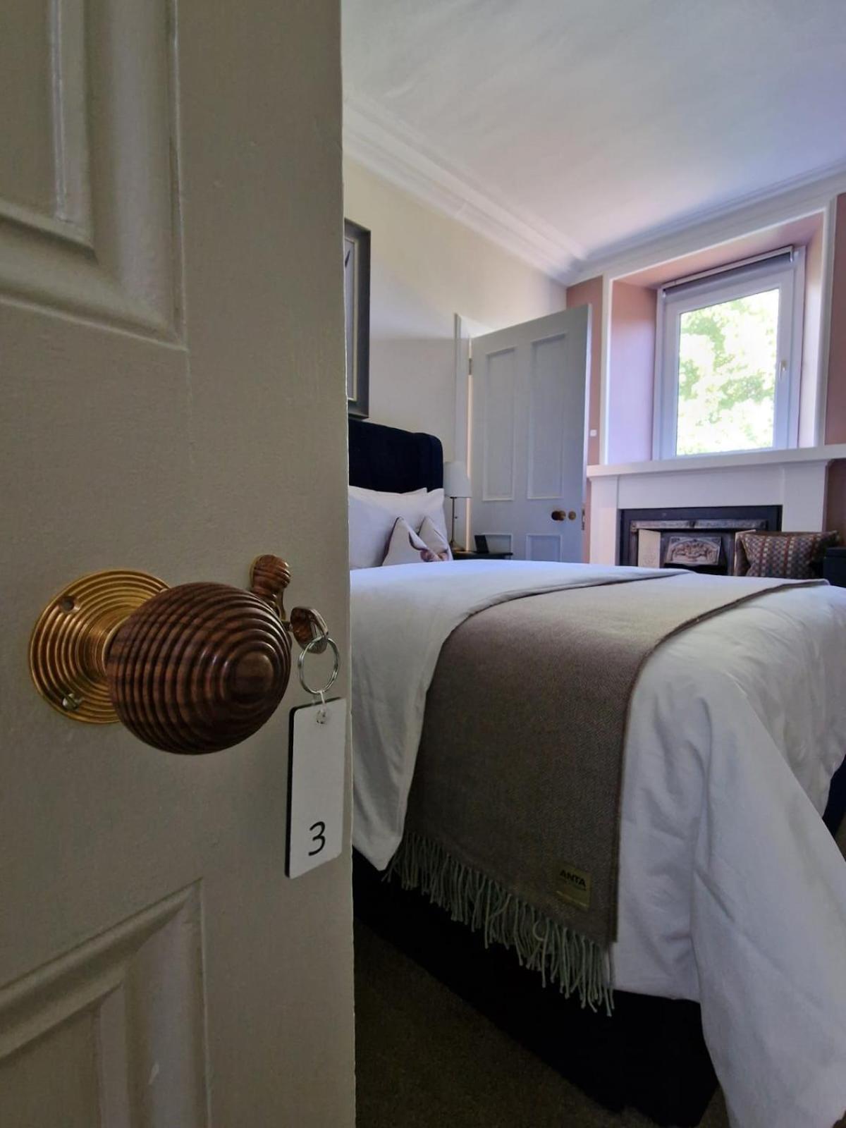 Deluxe Double Room with Shower