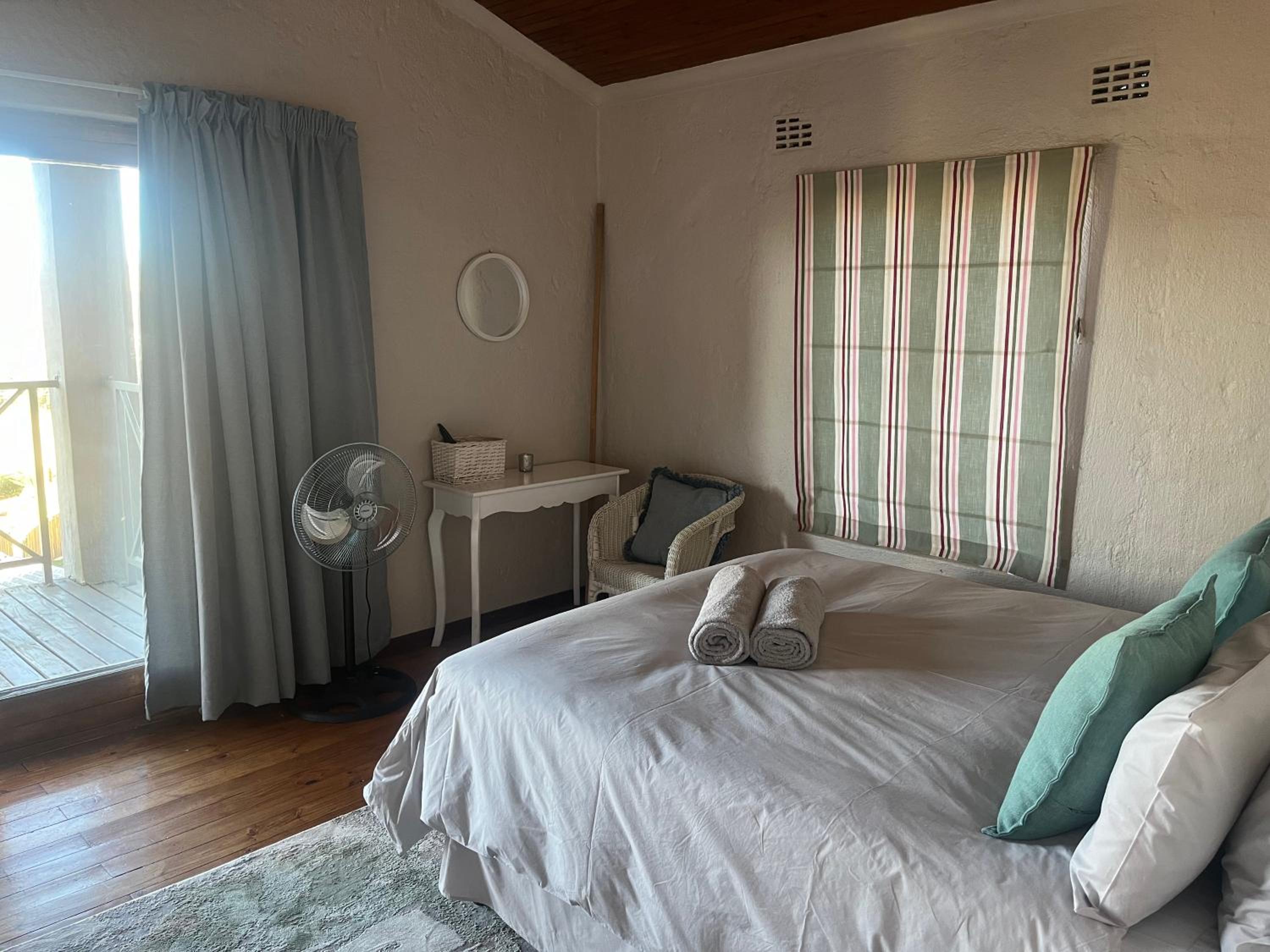 Two-Bedroom House photo 2