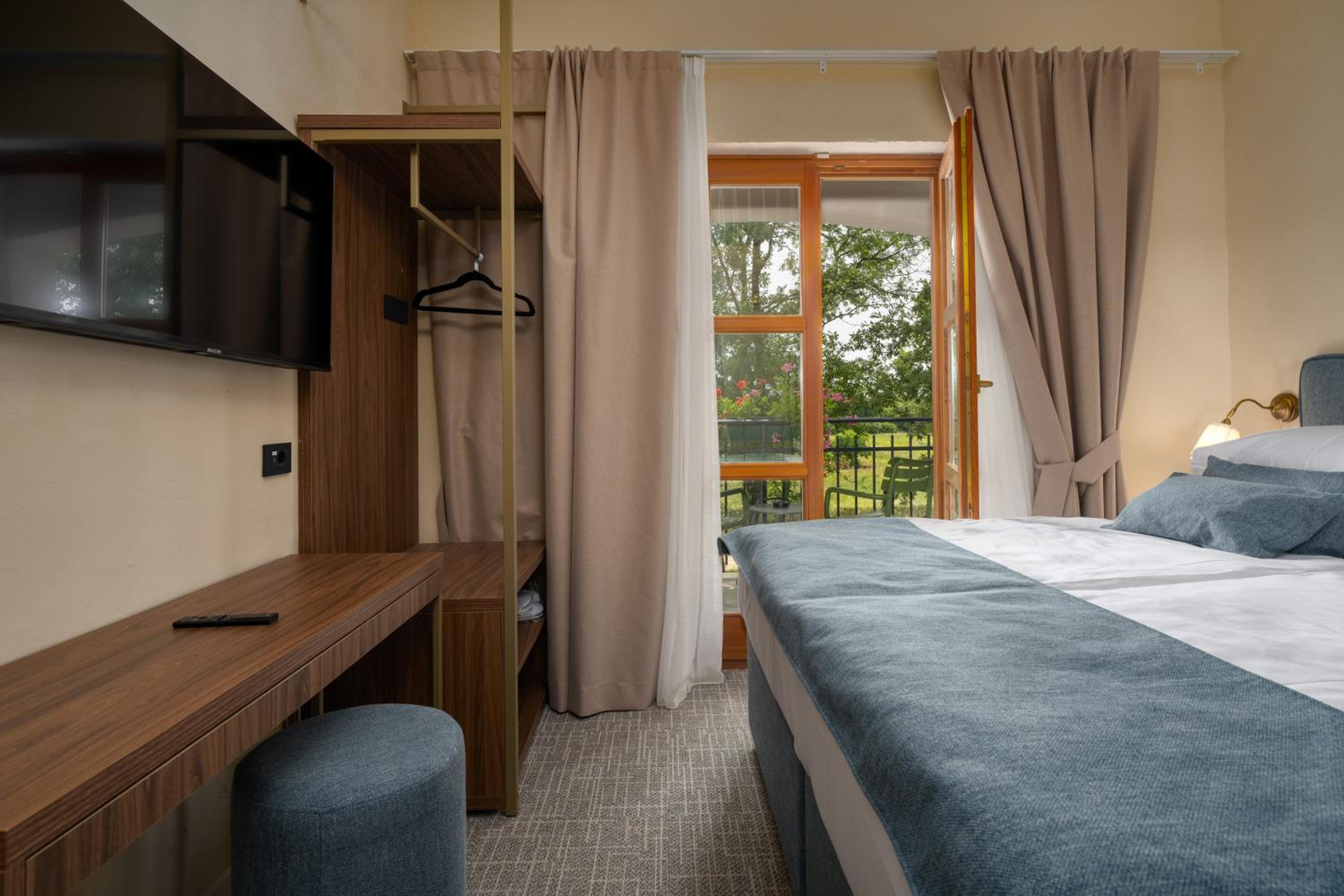 Premium Double Room - Photo 3
