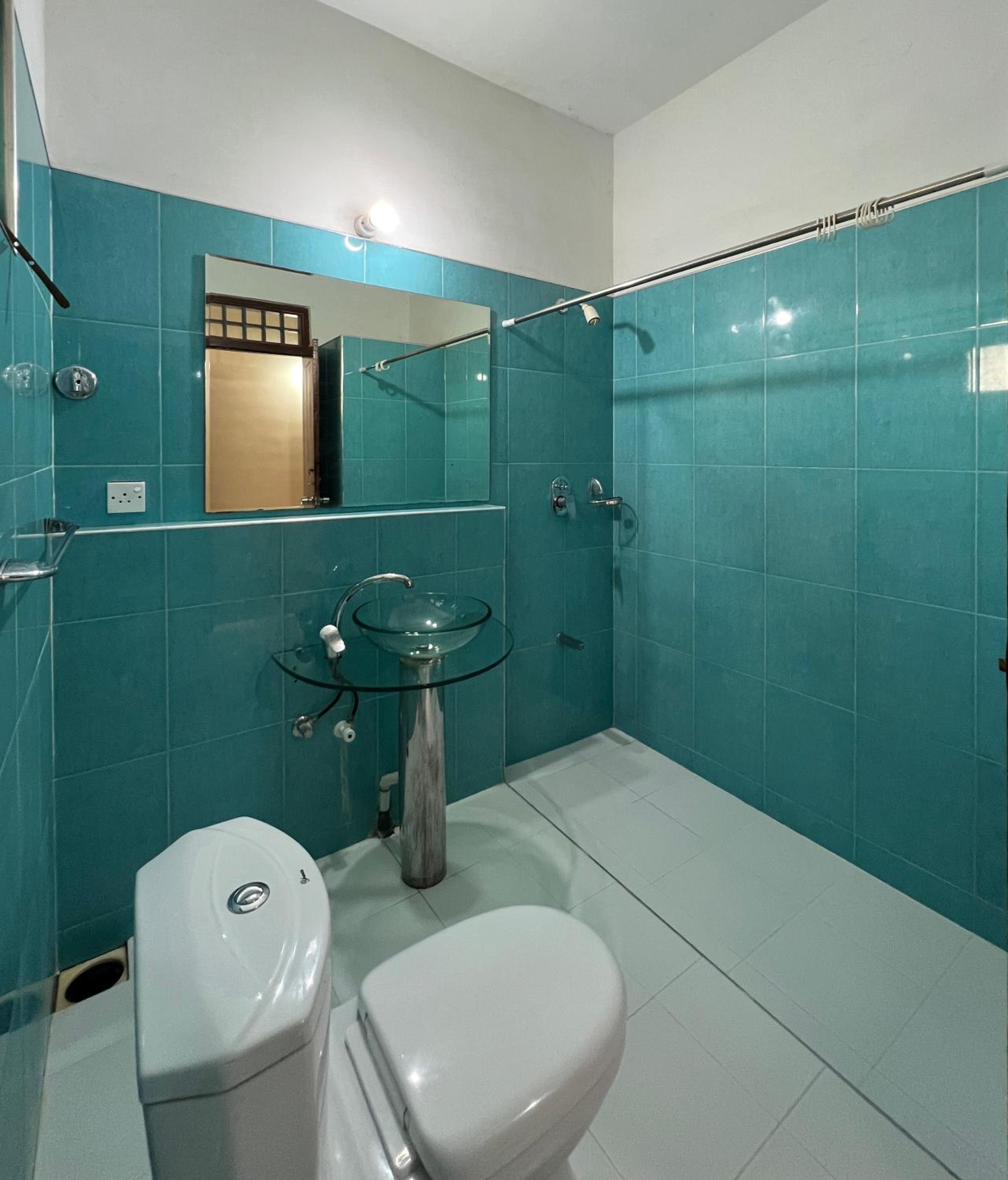 Budget Double Room photo 3