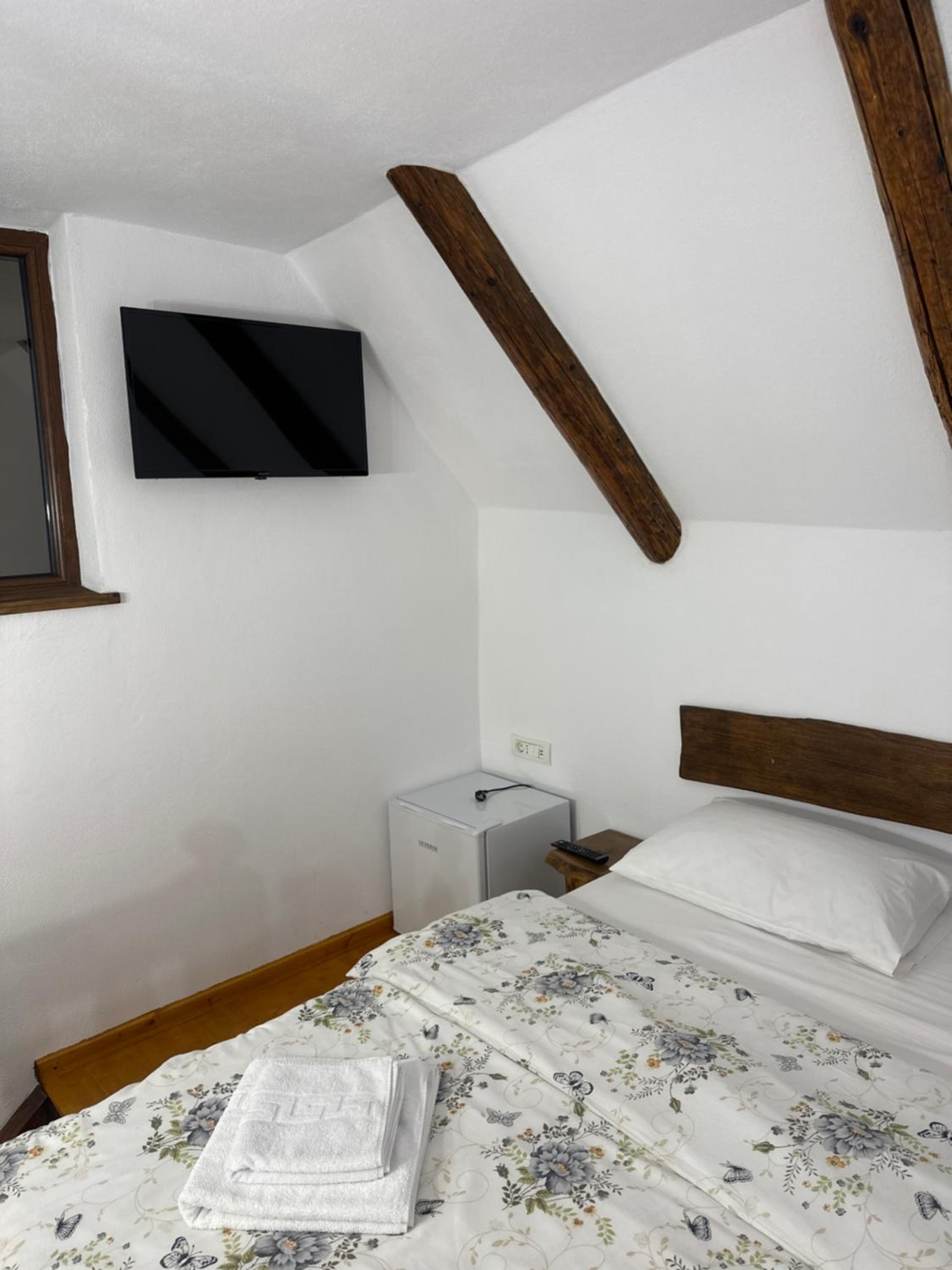 Double Room with Private Bathroom photo 1