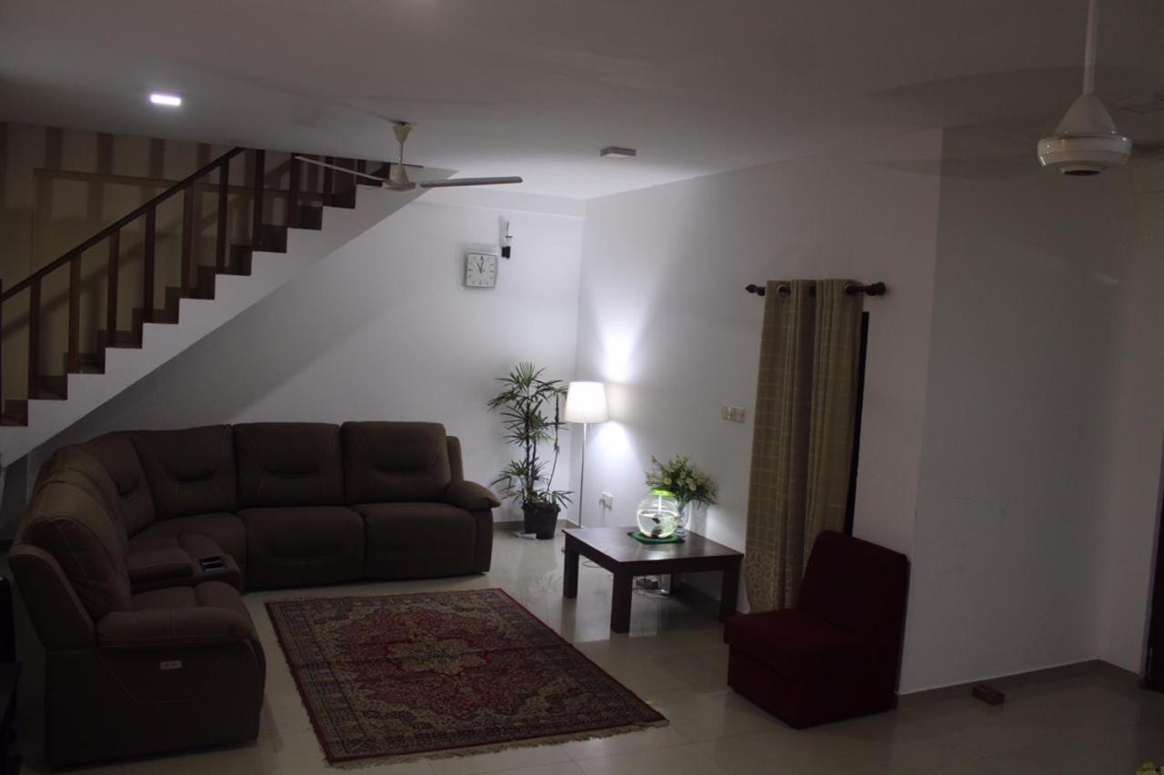 One-Bedroom House photo 1
