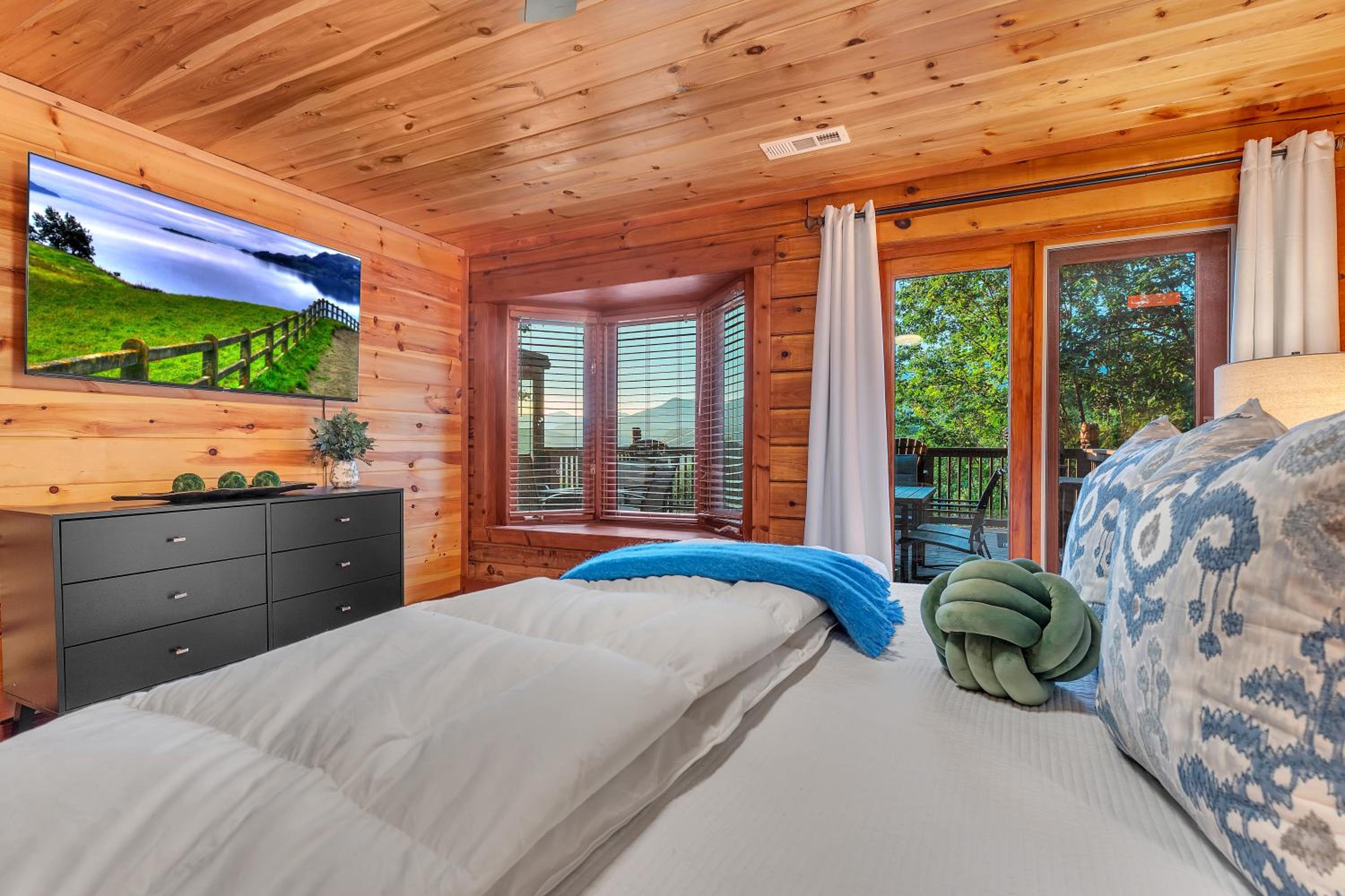 Three-Bedroom Chalet photo 1