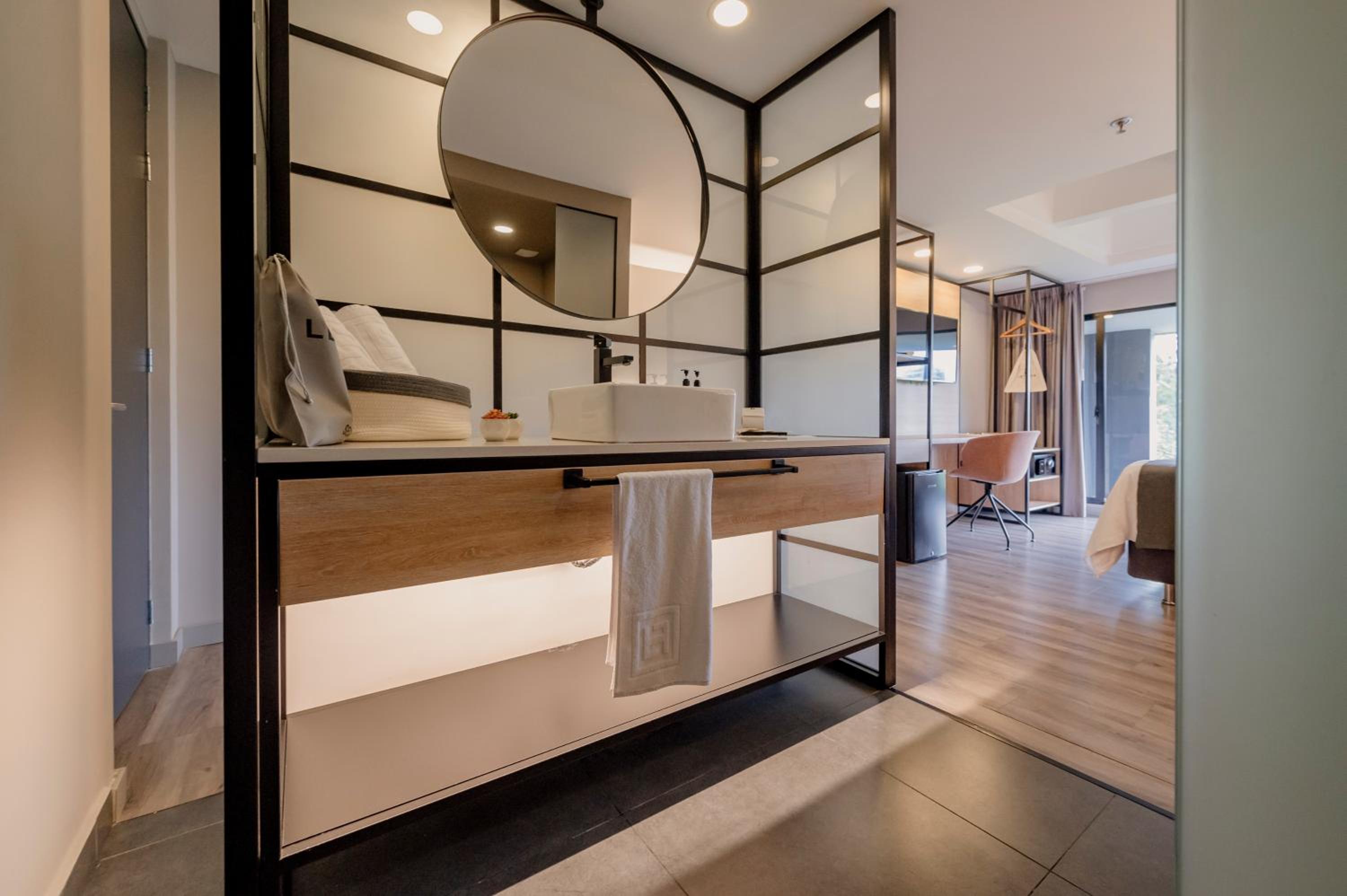 Double Room - Photo 12