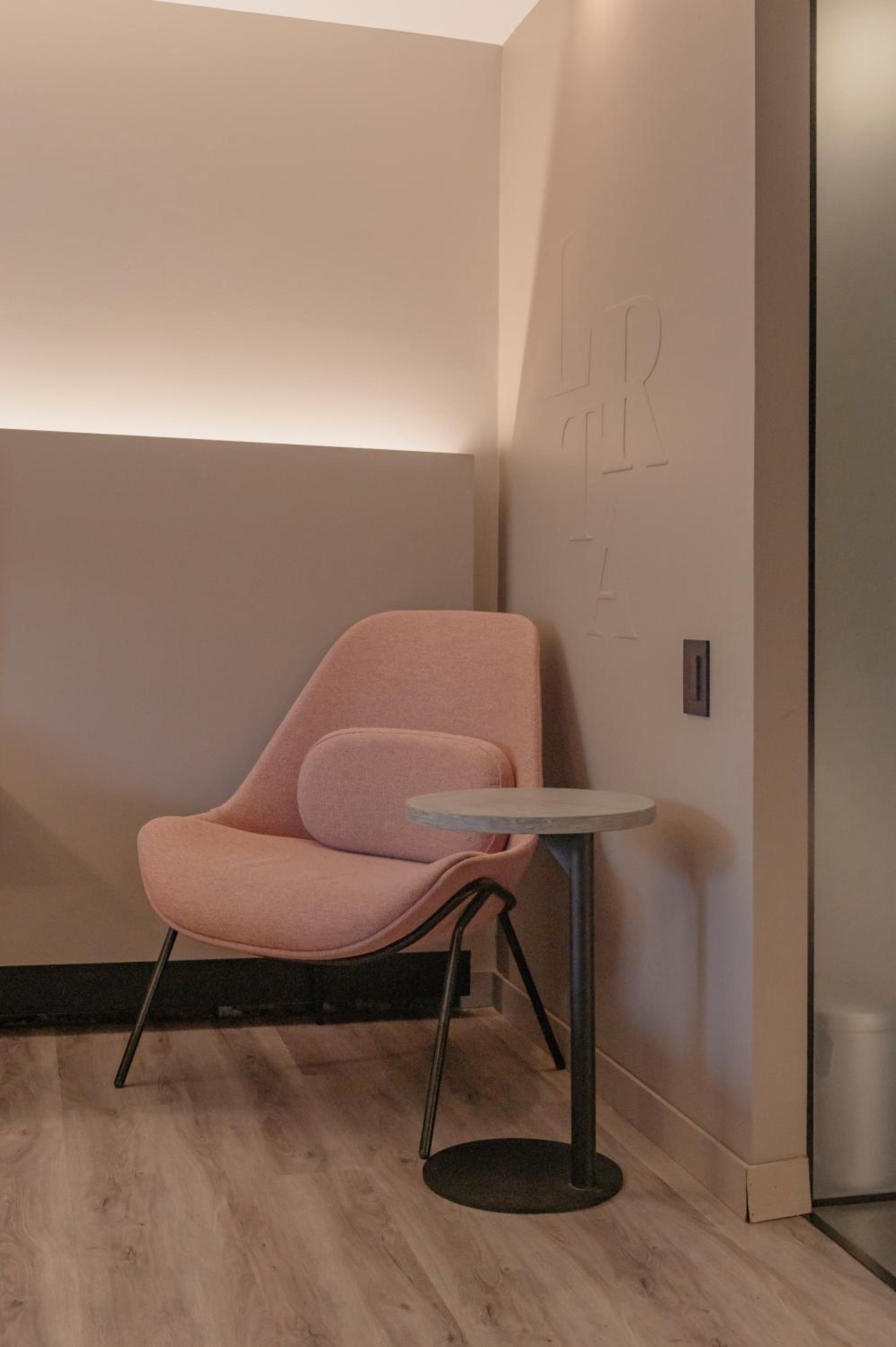 Double Room - Photo 9