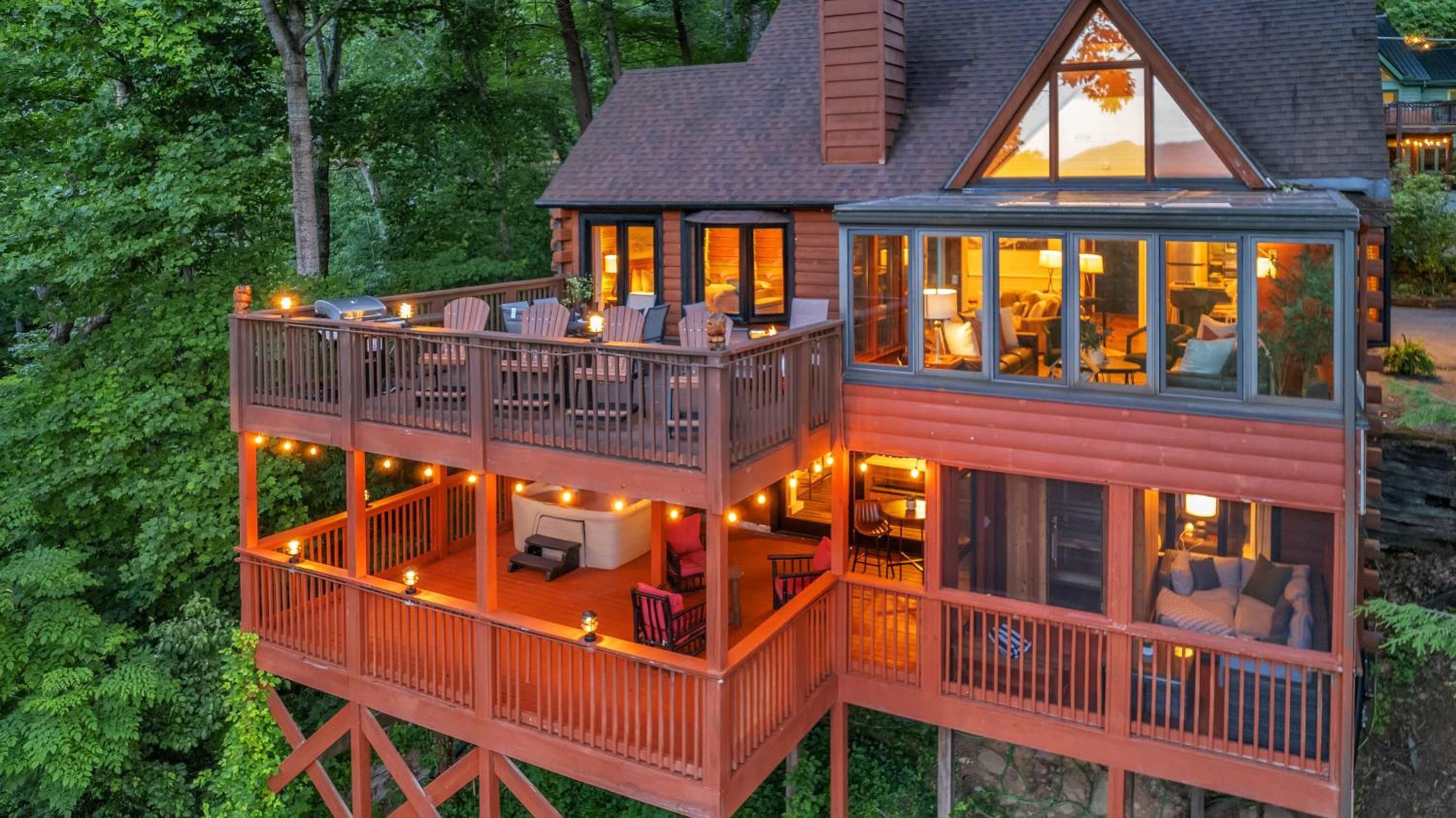 Three-Bedroom Chalet photo 2