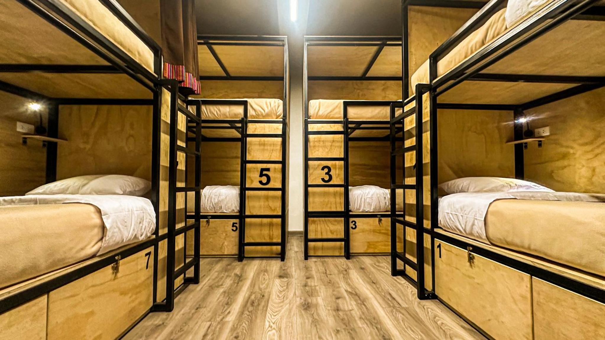 Bed in 10-Bed Mixed Dormitory Room photo 2