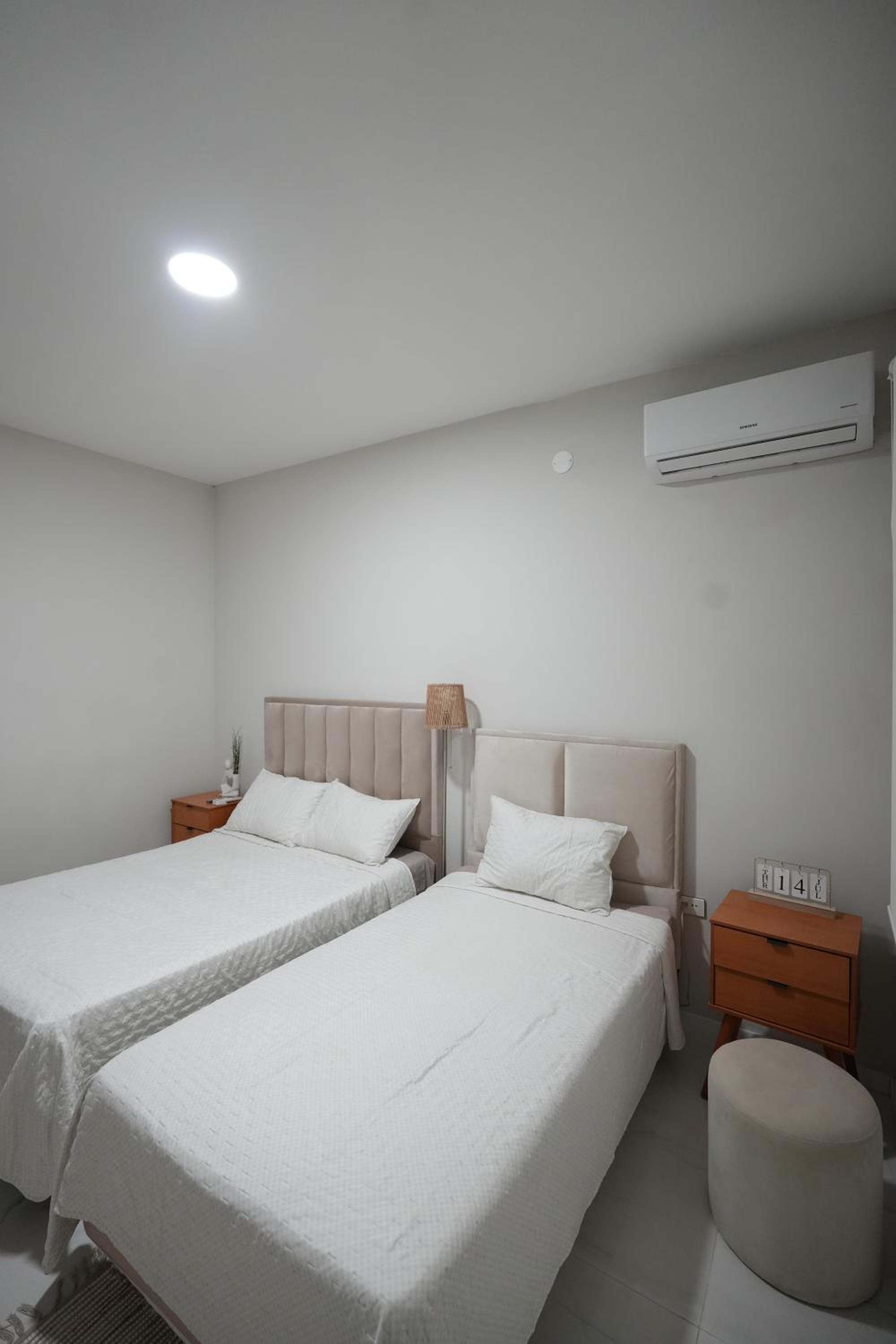 Deluxe Double Room (2 Adults + 1 Child) photo 1
