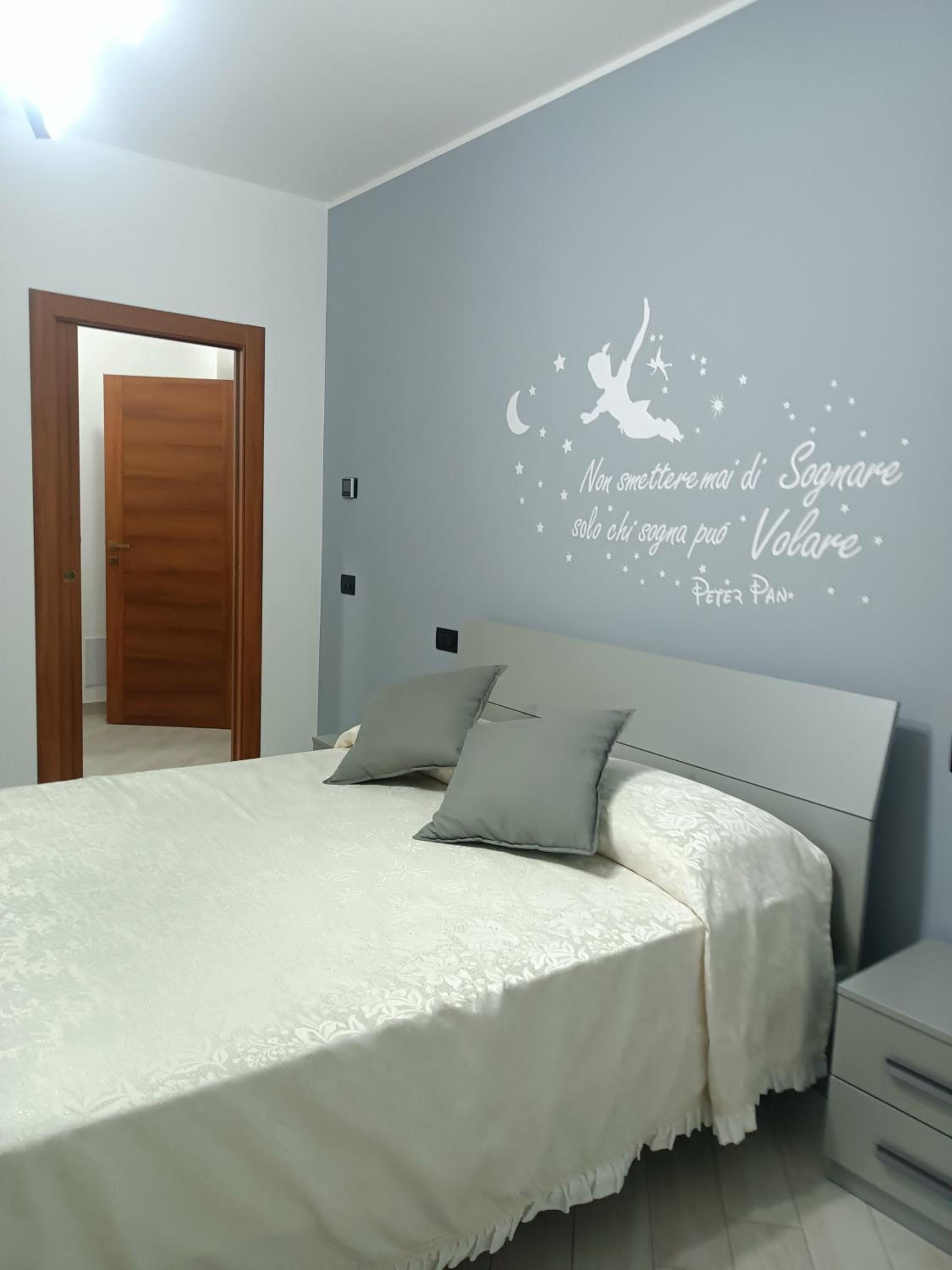 Deluxe Room (2 Adults + 1 Child) photo 1