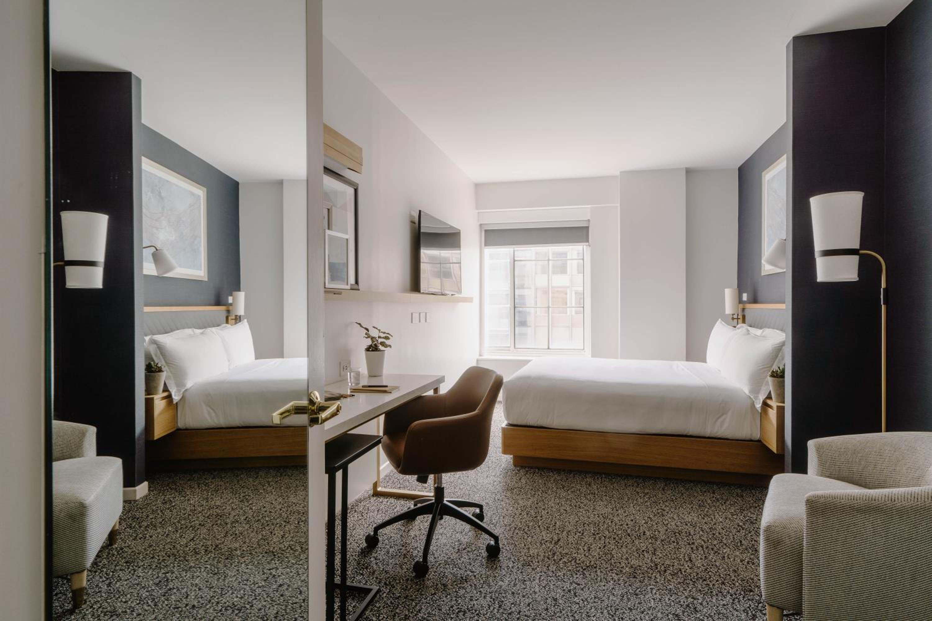 Standard Queen Room - Photo 5