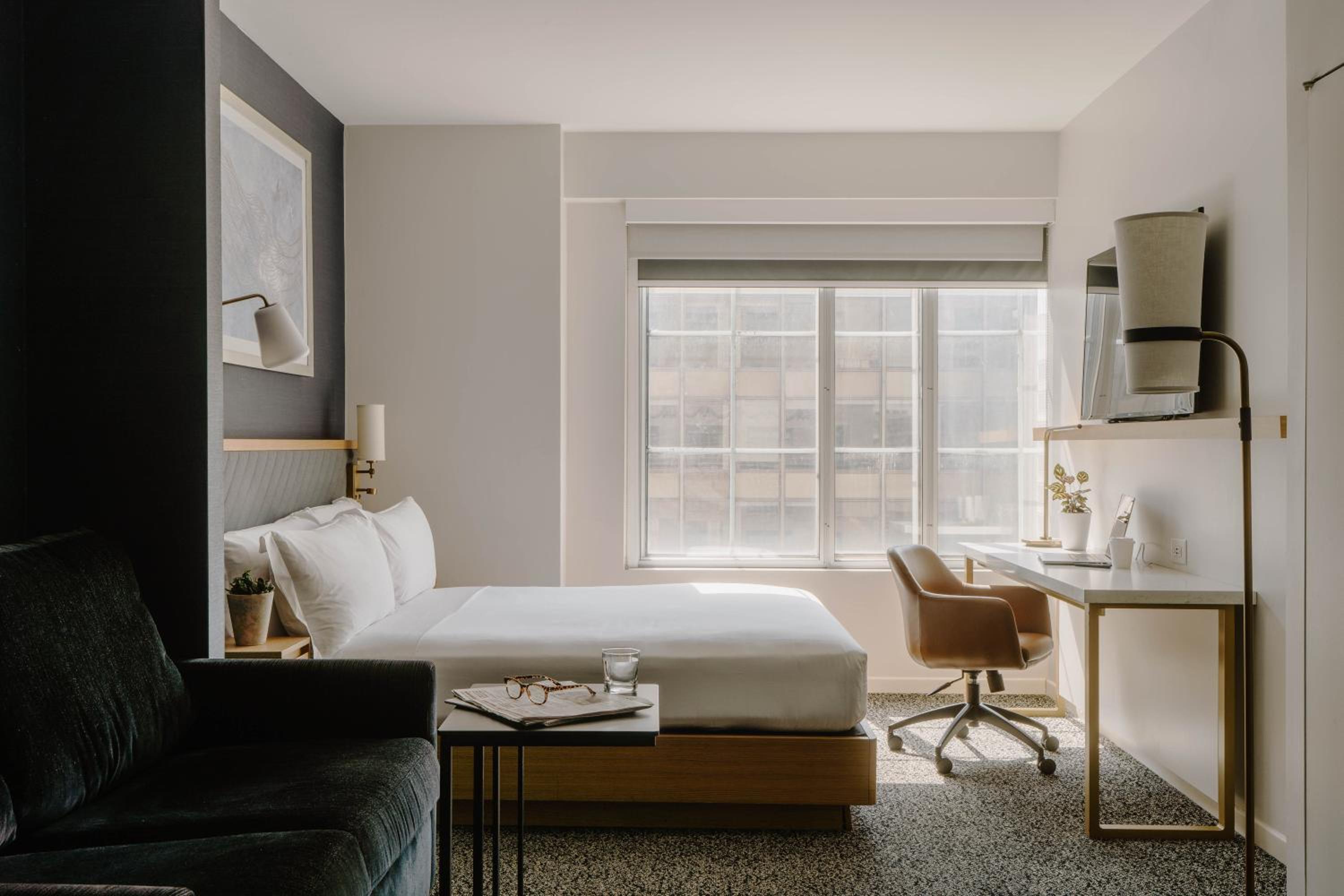 Superior Queen Room - Photo 17