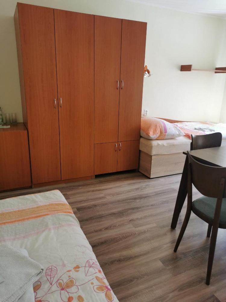 Quadruple Room - Photo 2