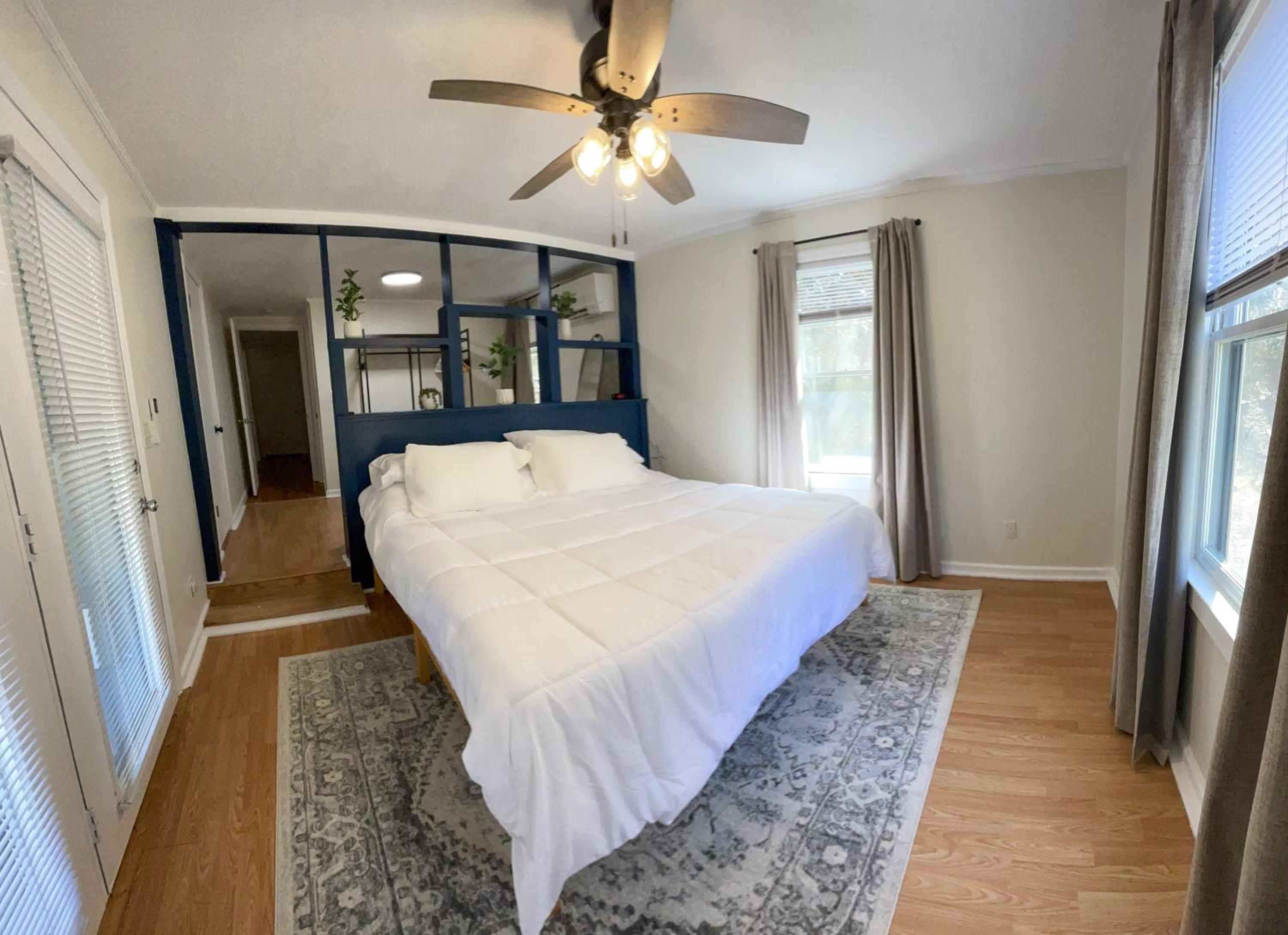 Three-Bedroom House photo 3