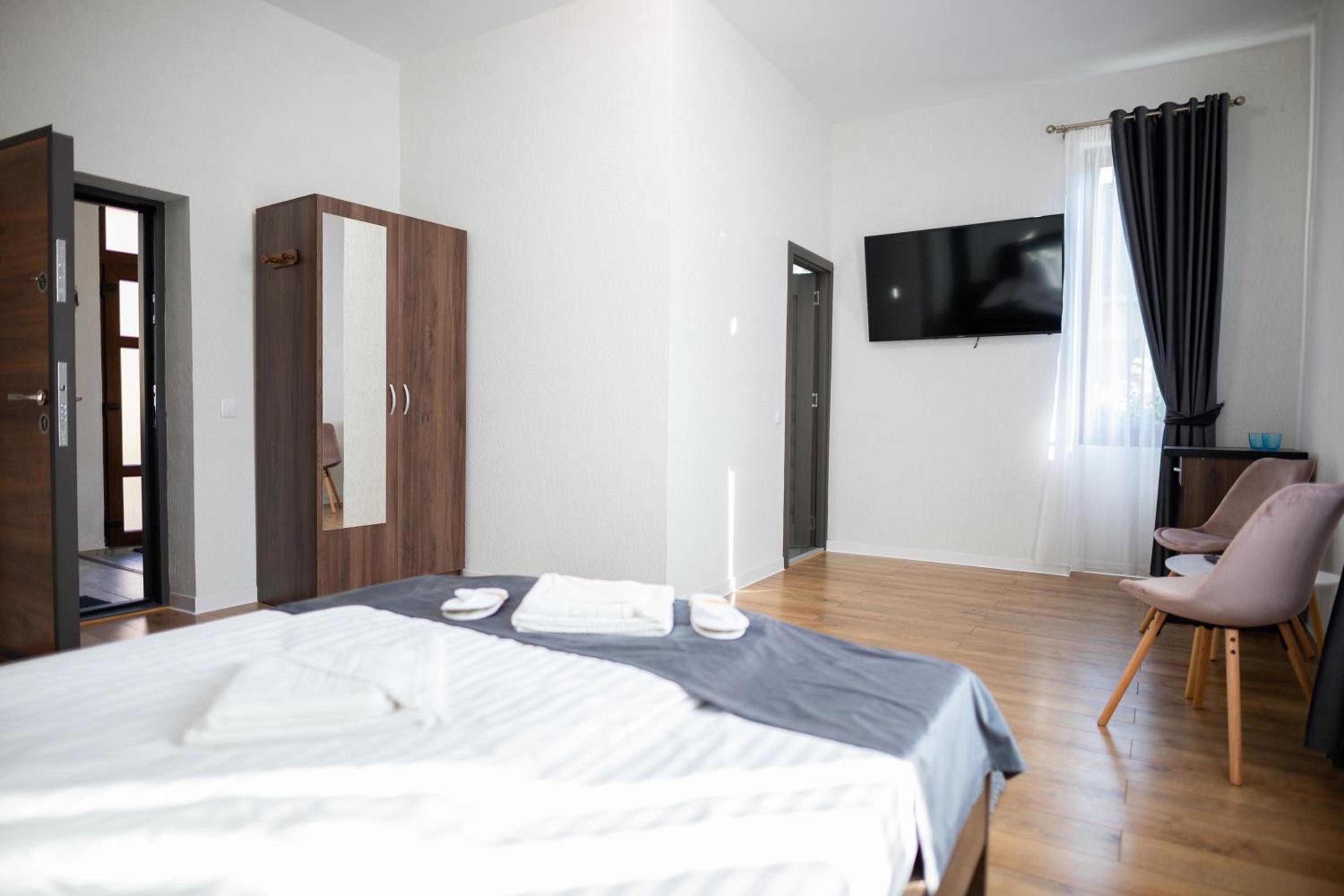 Deluxe Double Room photo 2