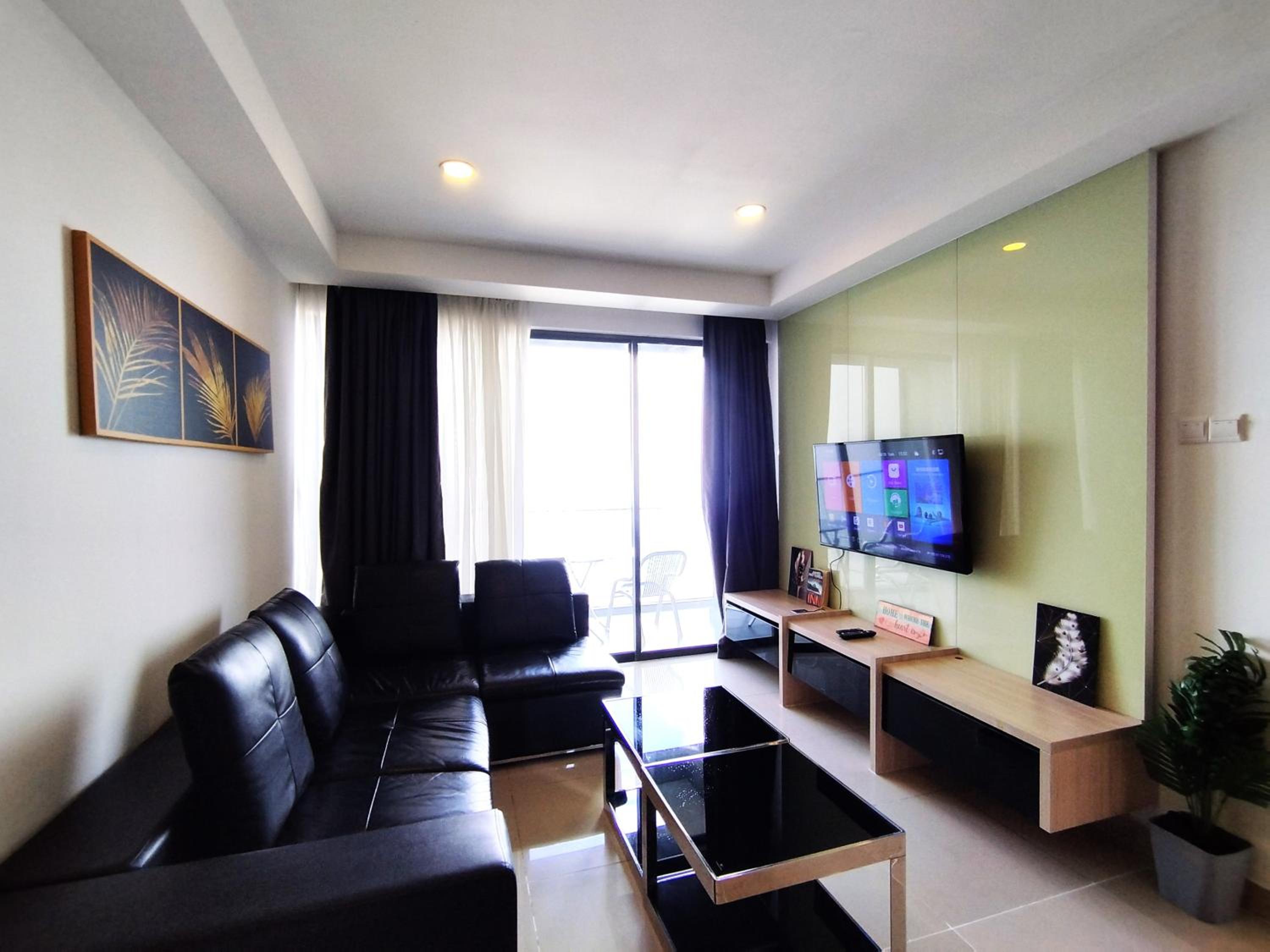 Apartment with View and Balcony photo 3