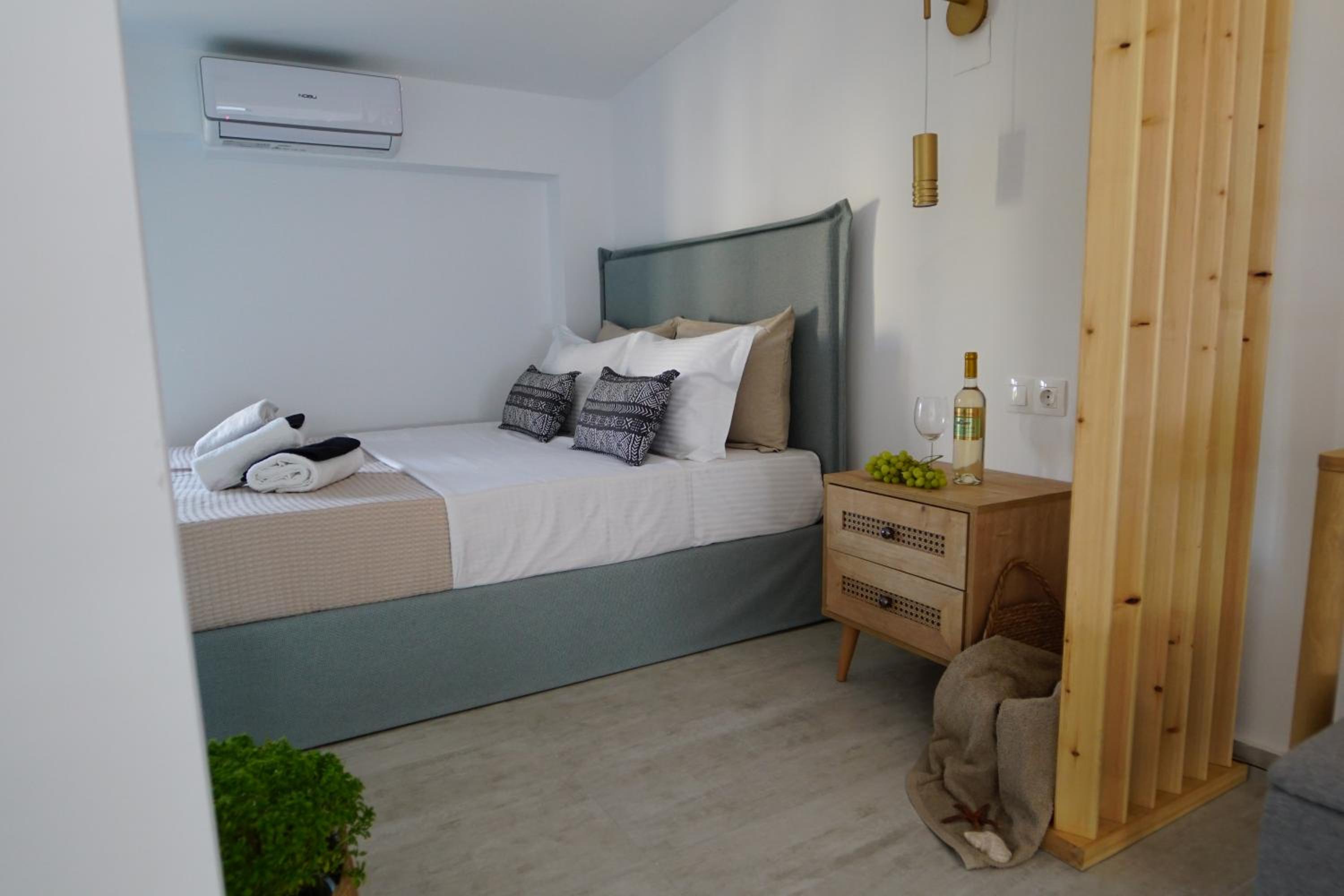 Deluxe Suite with Sea View photo 3
